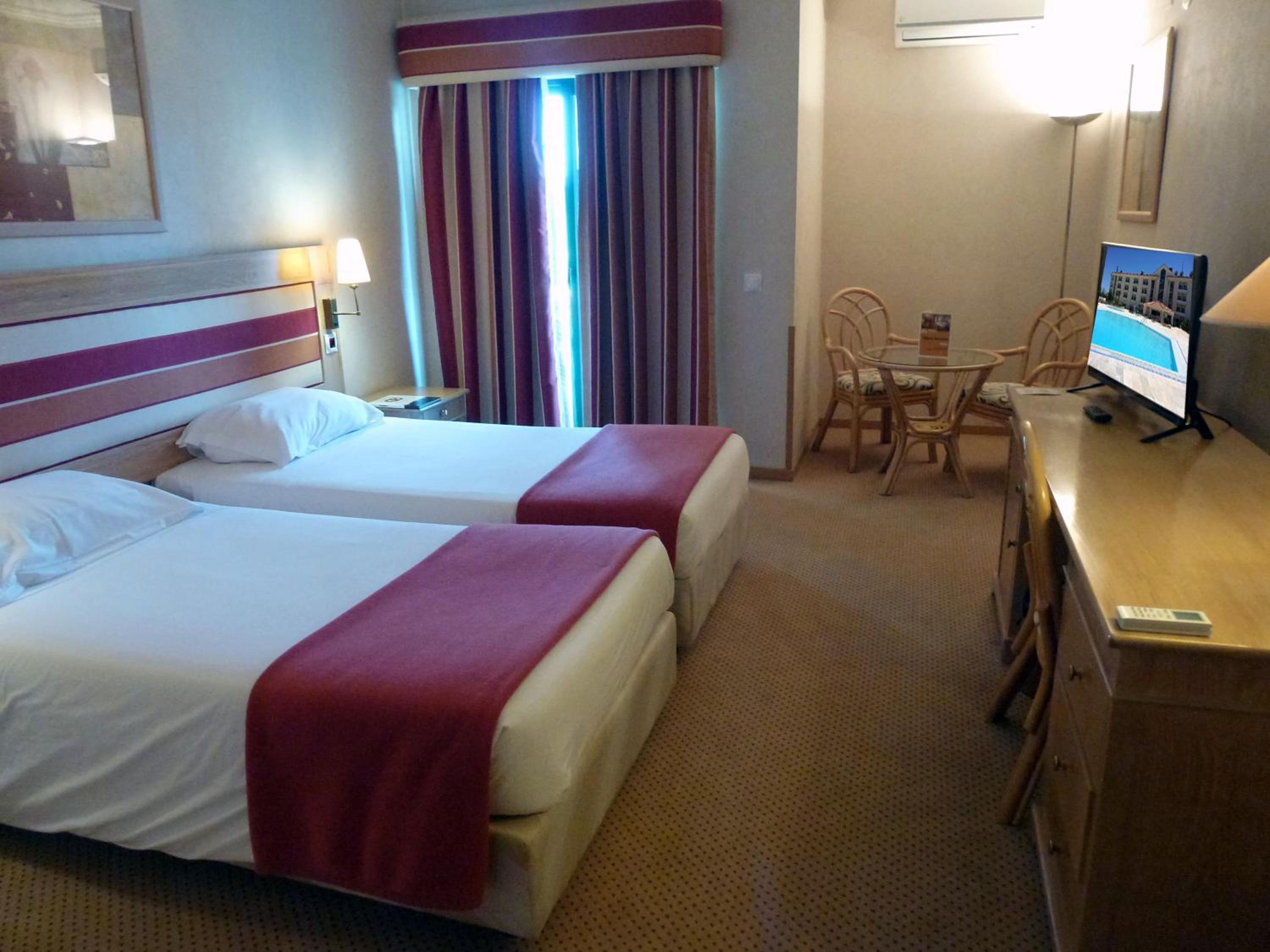 Double or Twin Room - Photo 3