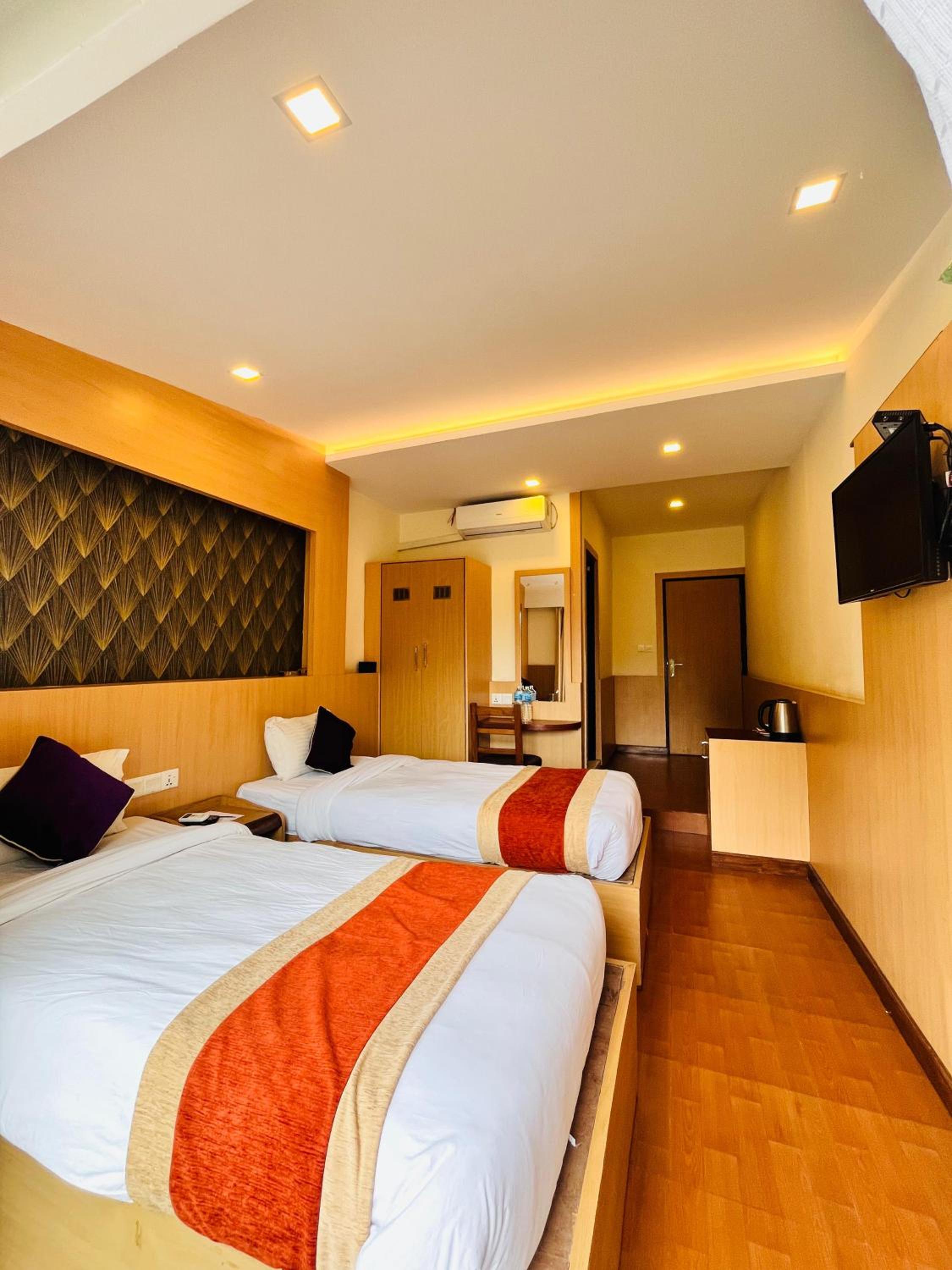 Deluxe Twin Room photo 3