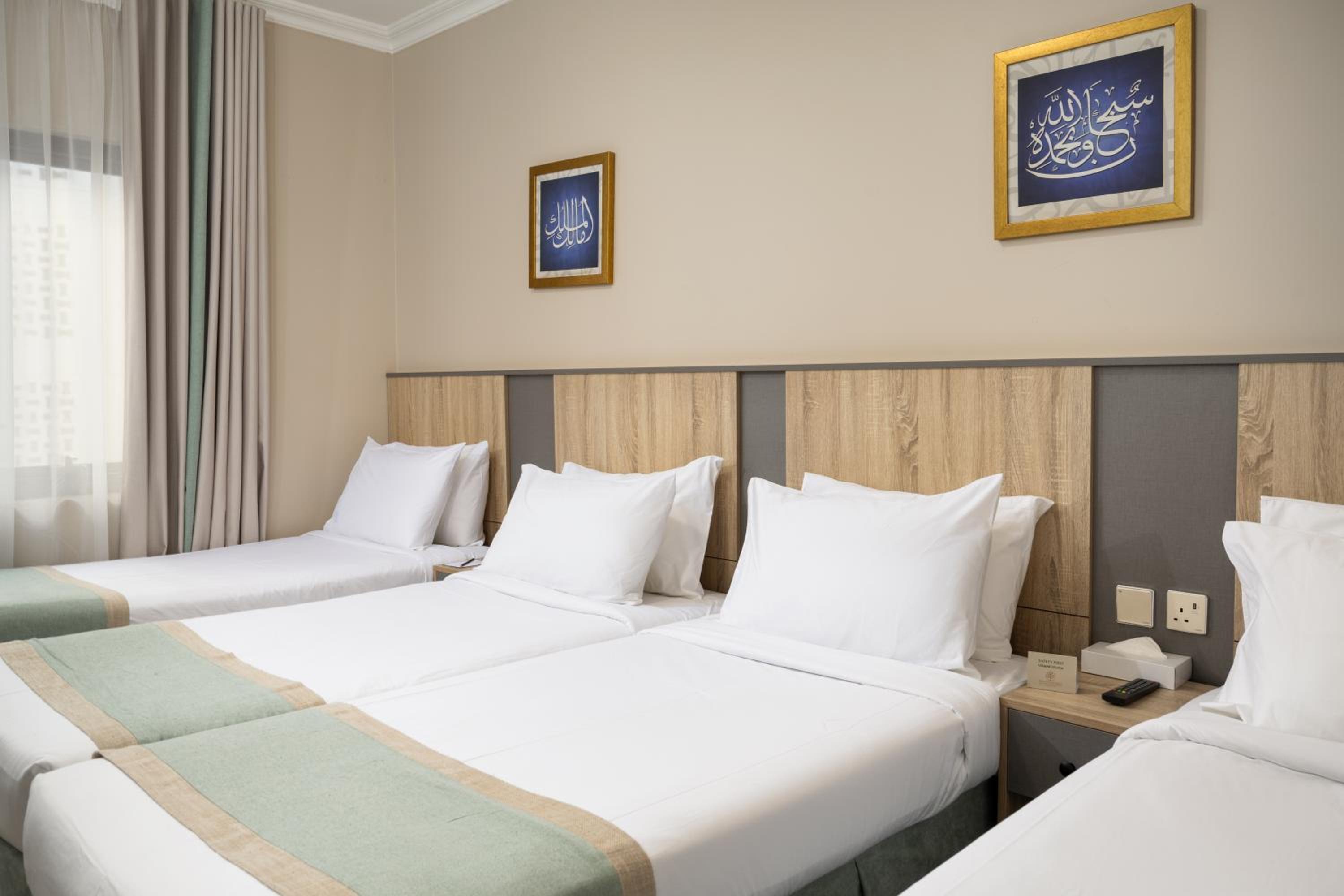 Standard Quadruple Room - Photo 4