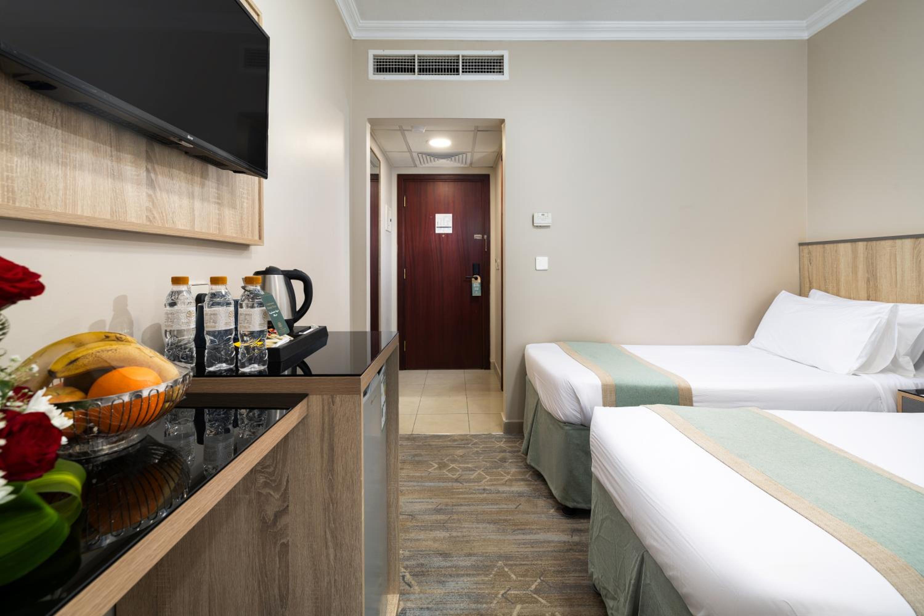 Standard Twin Room - Photo 5
