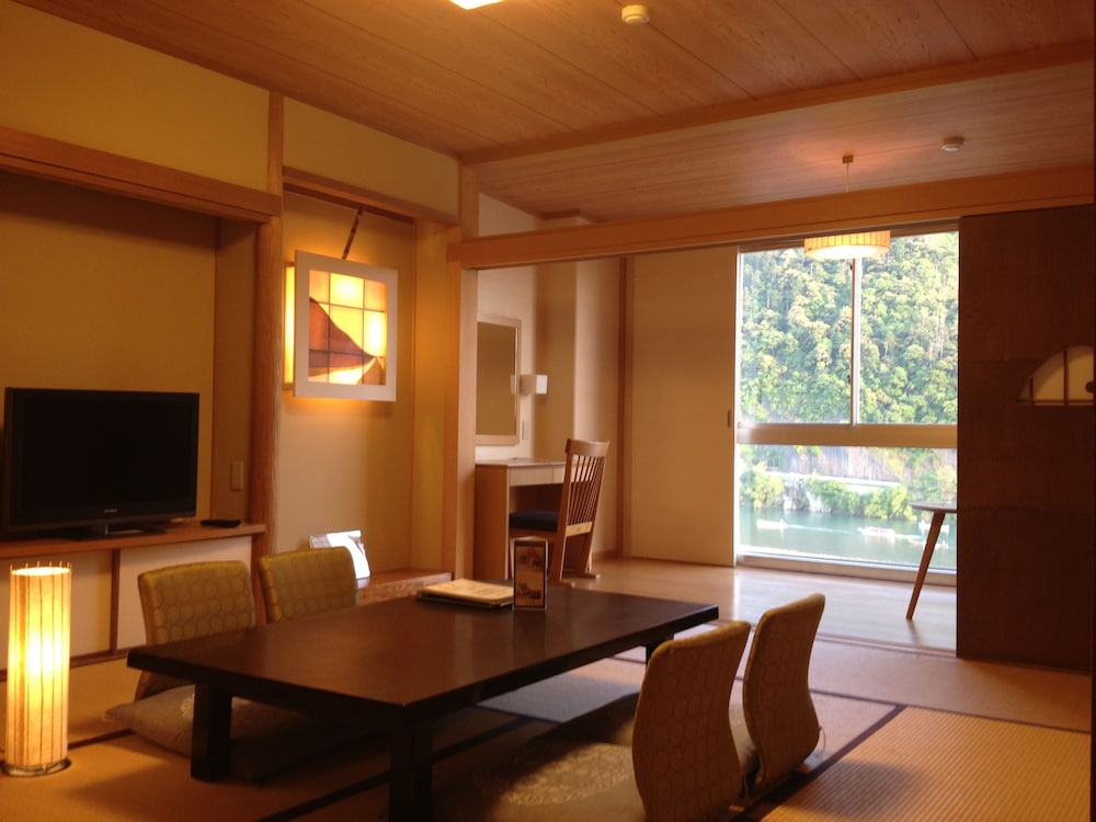 Traditional Room, Non Smoking, River View photo 3