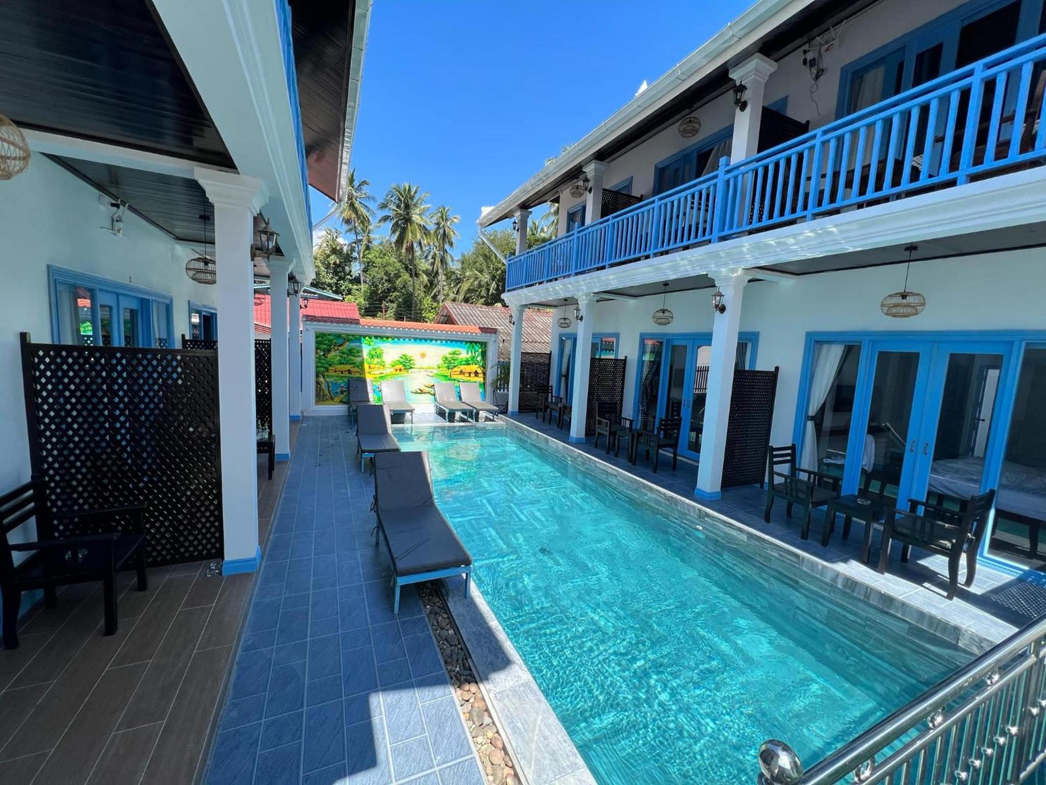 Double Room with Pool View - Photo 1