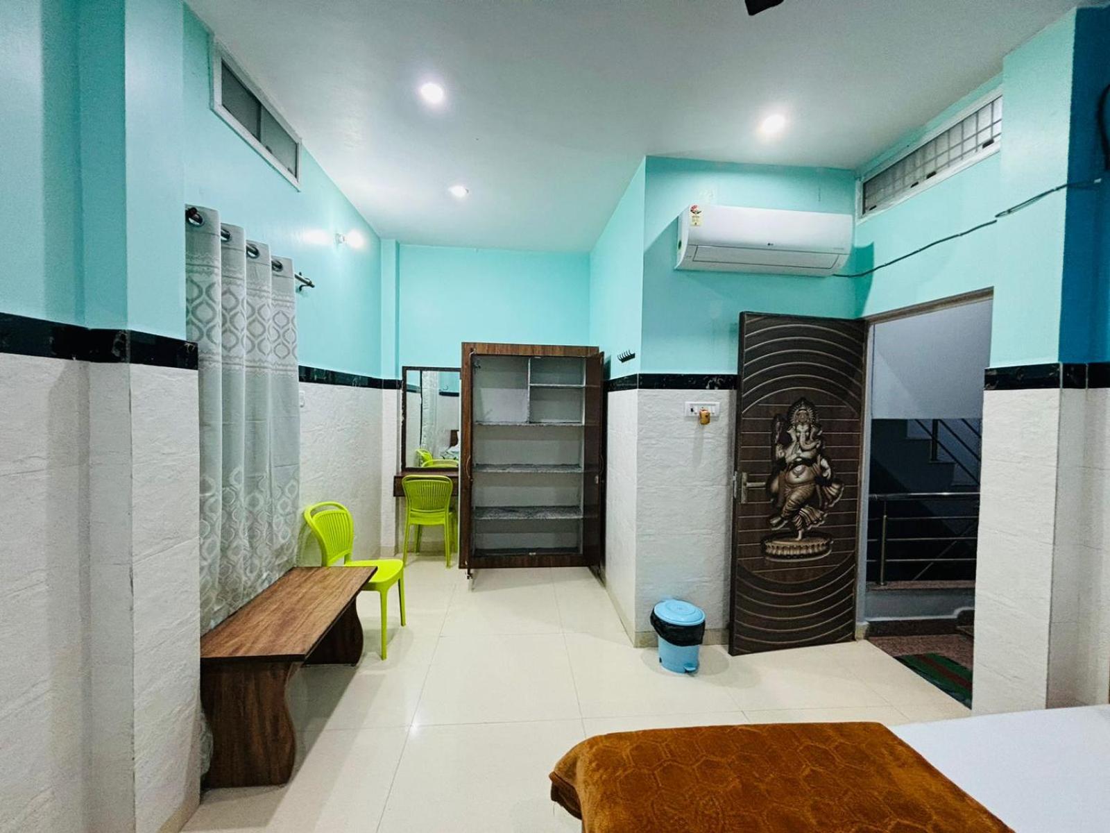 Triple Room - Photo 17