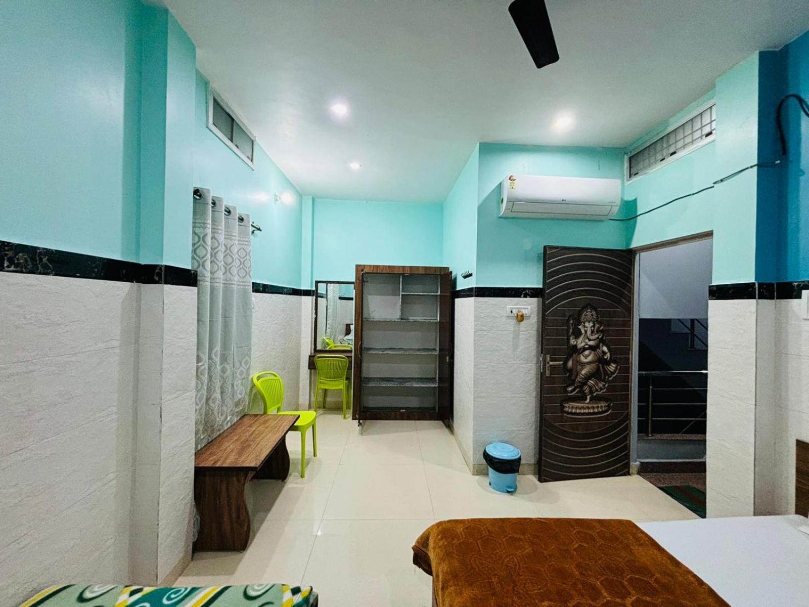 Triple Room - Photo 16