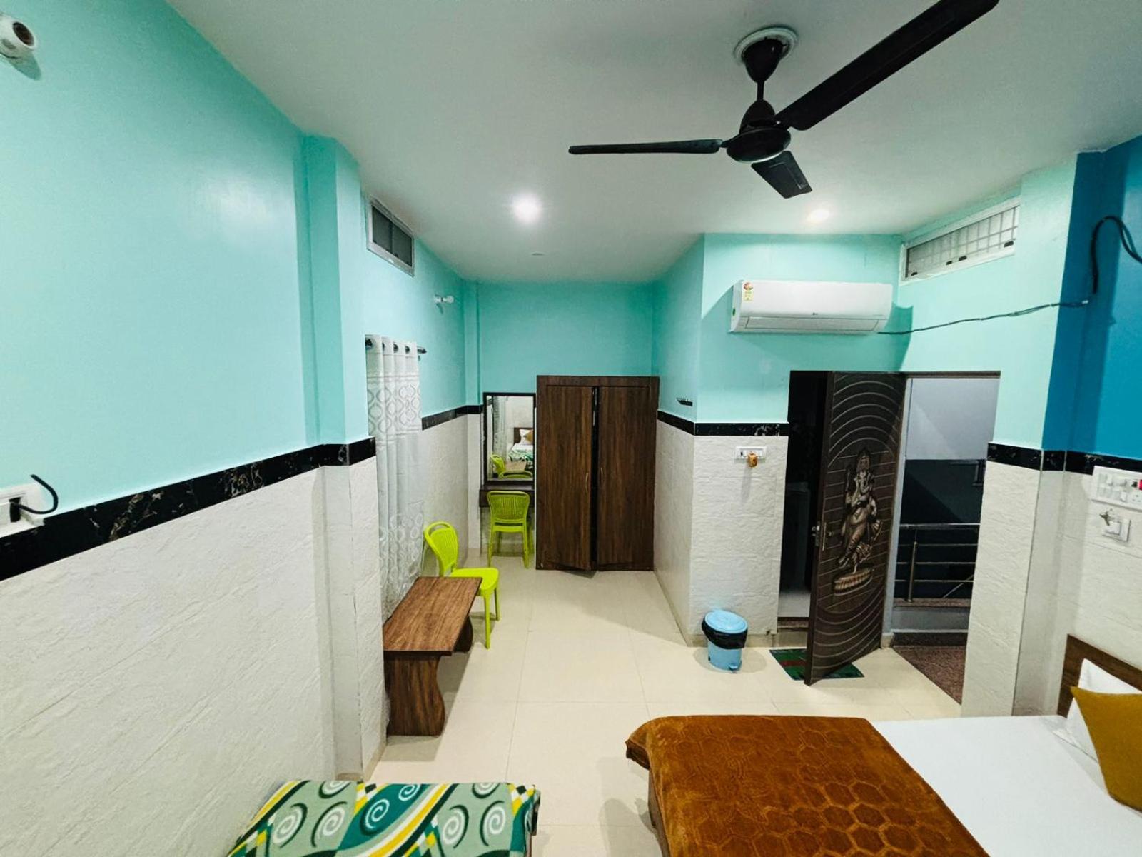Triple Room - Photo 13