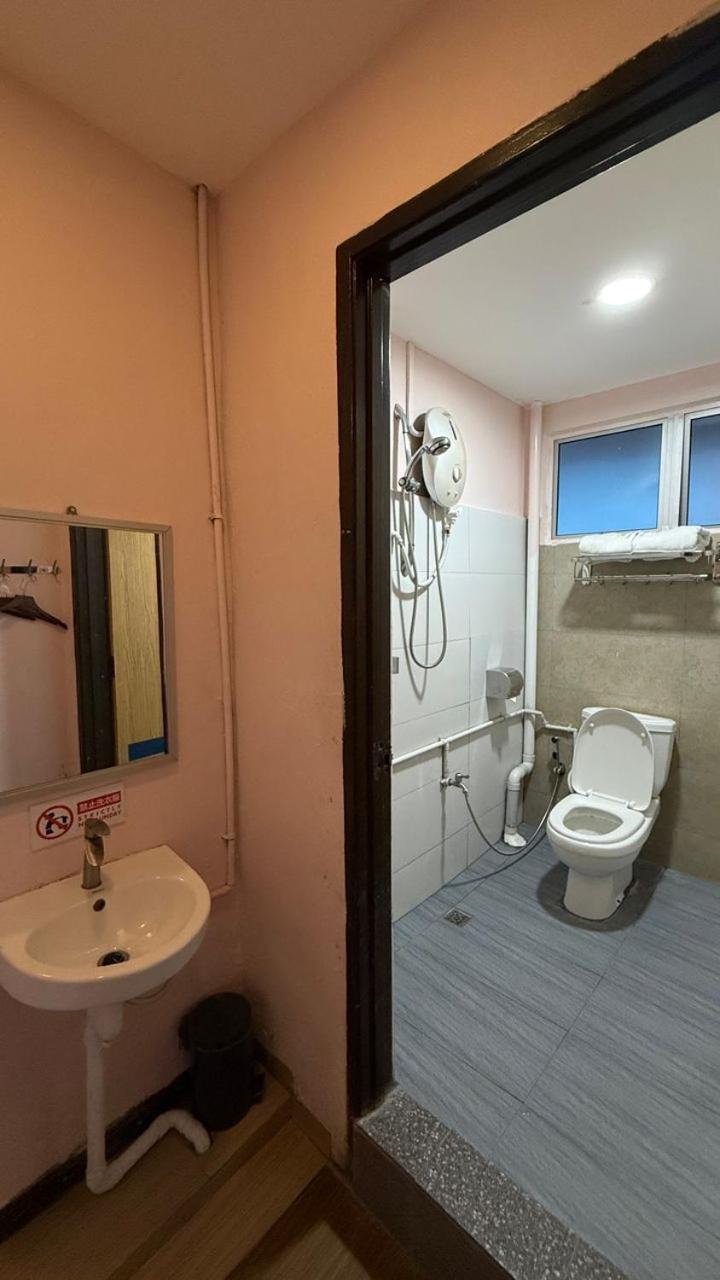 Deluxe Twin Room - Photo 3