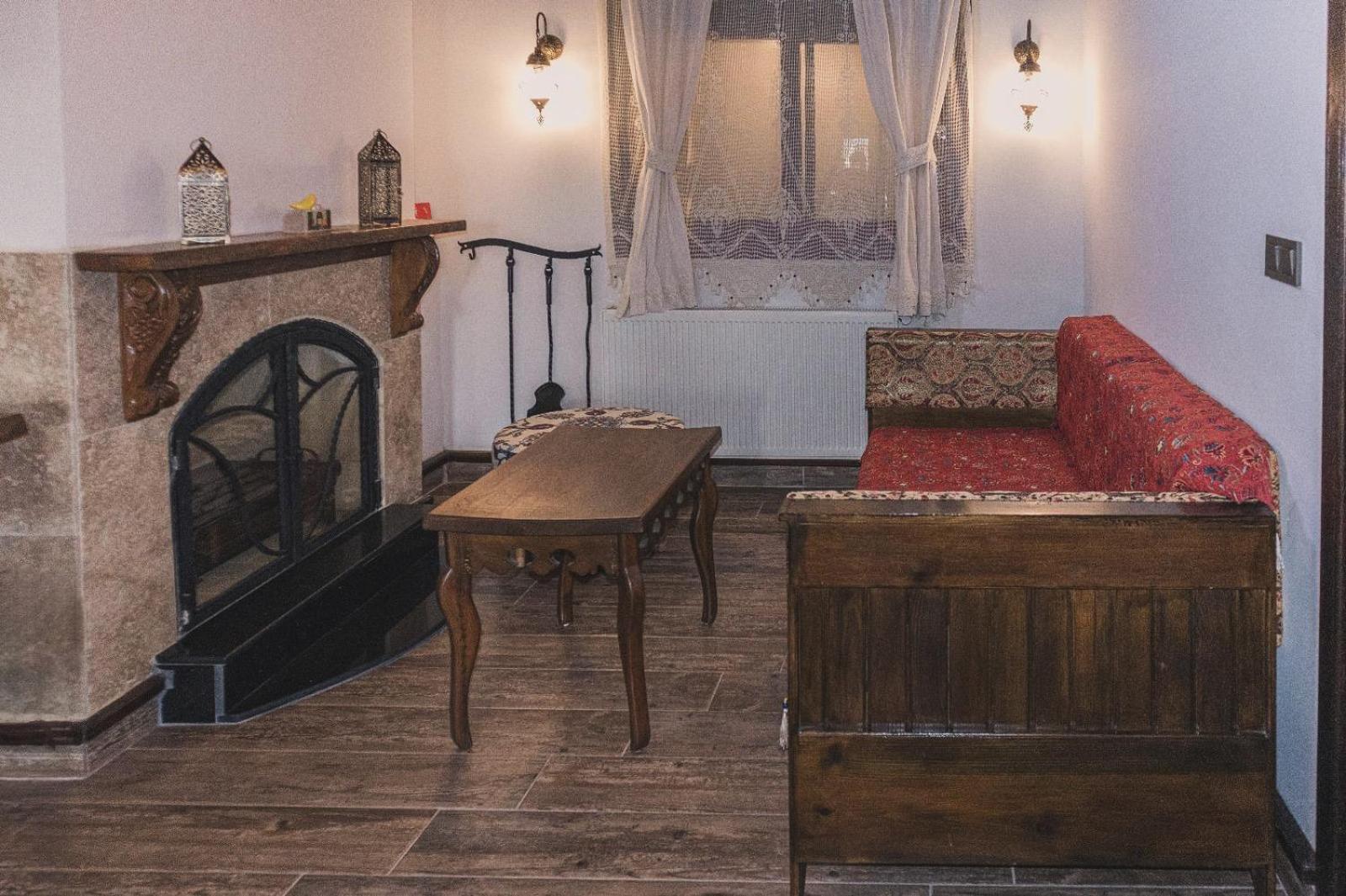 Apartment with Terrace photo 3
