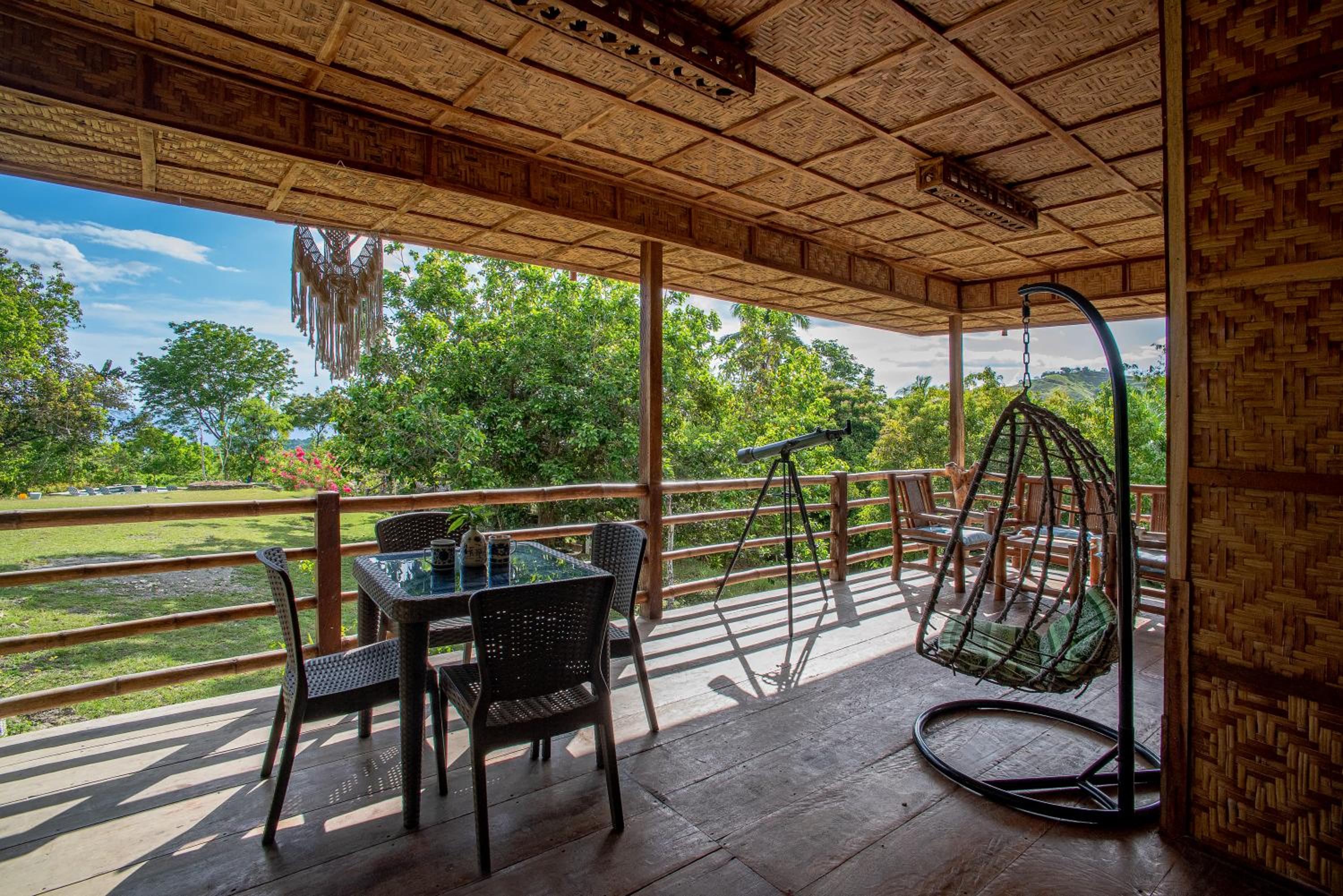 Deluxe Bungalow with Garden View - Photo 3