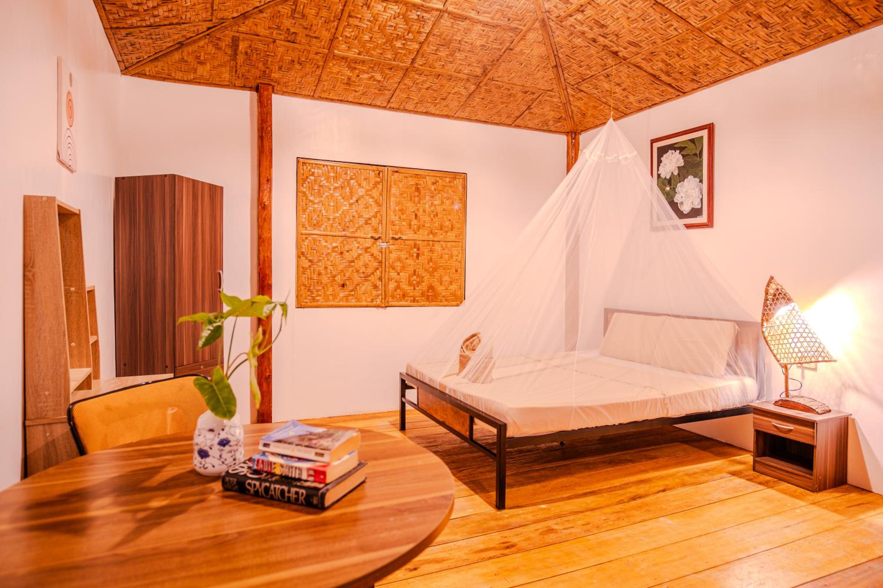 Standard Bungalow with Fan - Photo 2