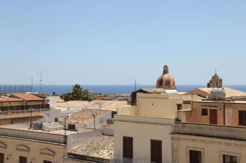 Double Room with Balcony photo 2