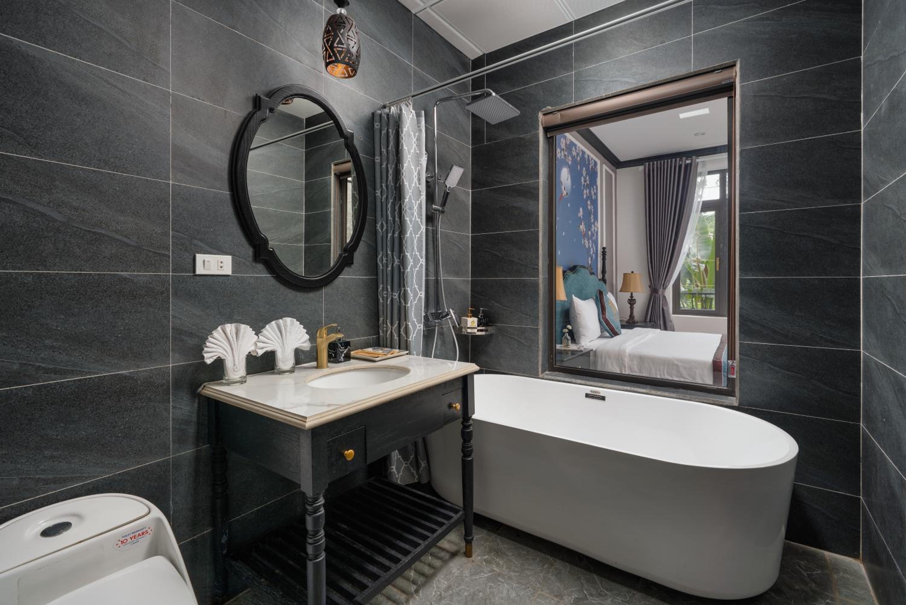 Deluxe Double Room with Bath photo 3