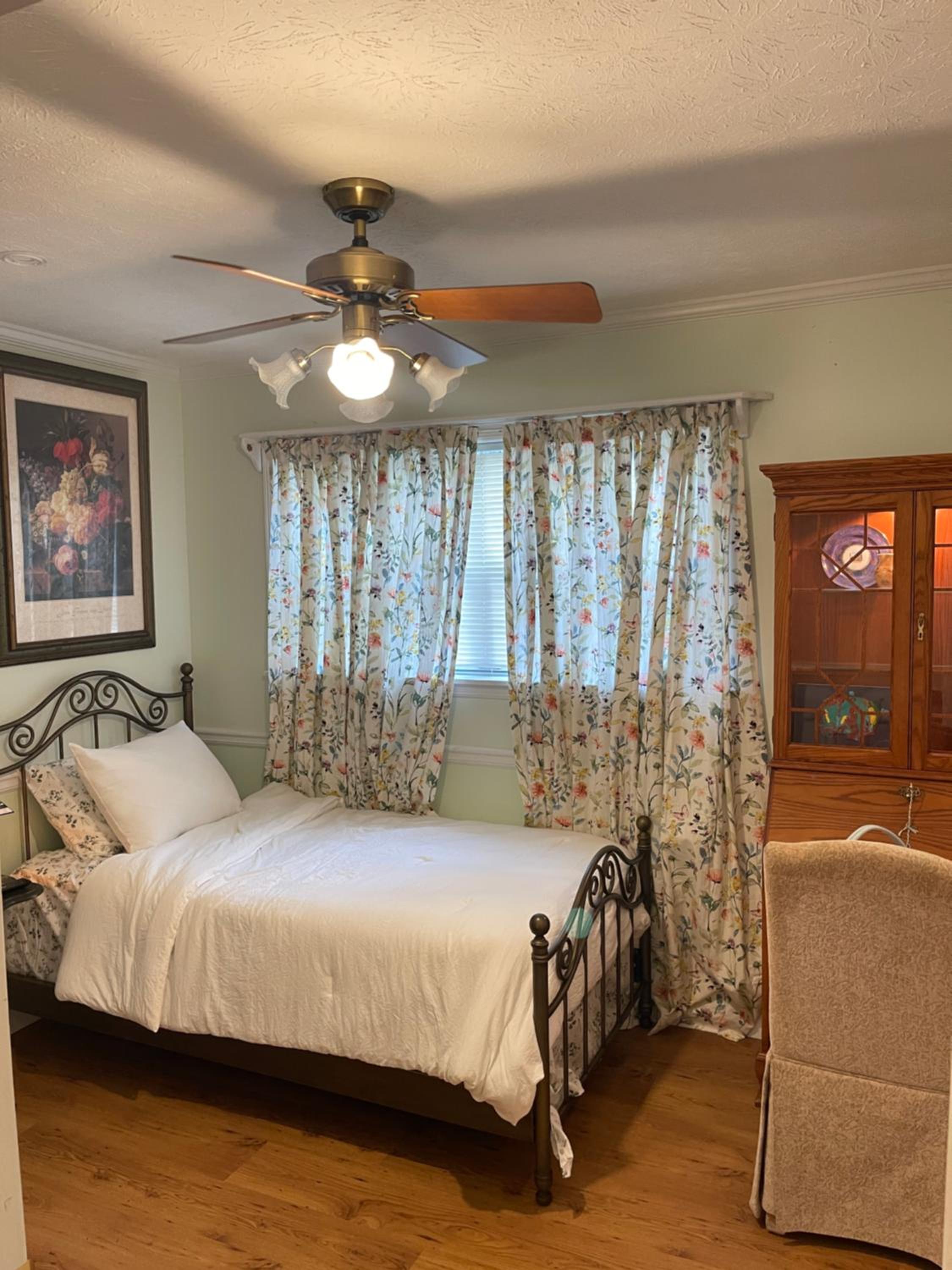 Twin Room with Bathroom photo 1