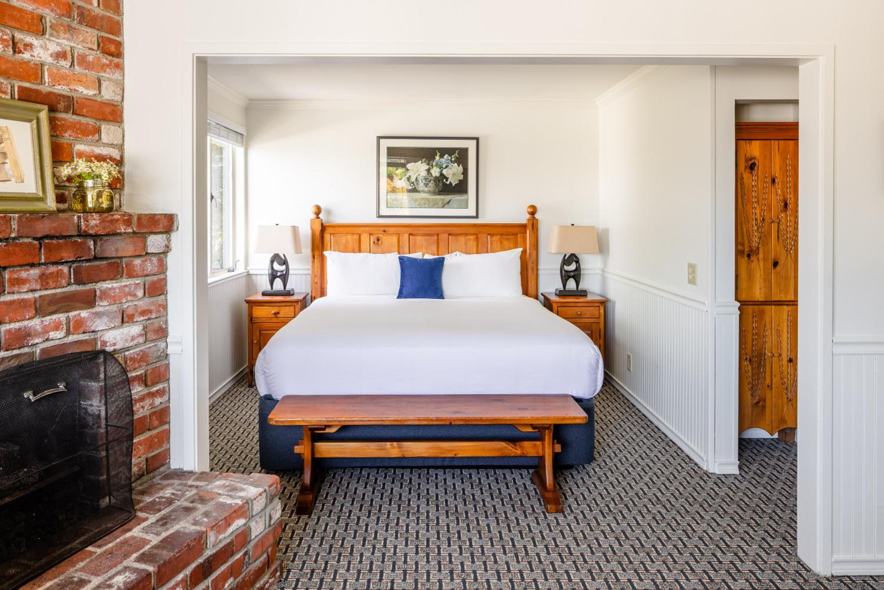 Deluxe King Suite
