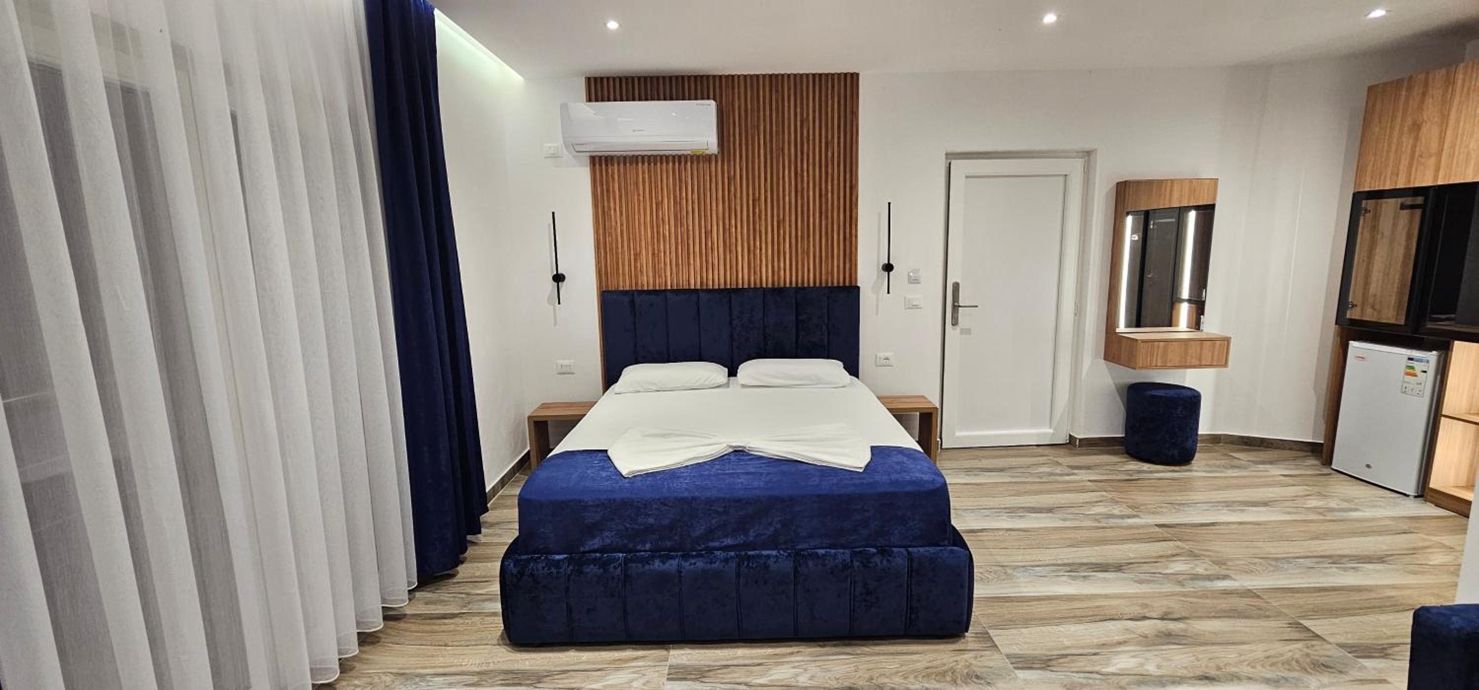 Family Room with Lake View