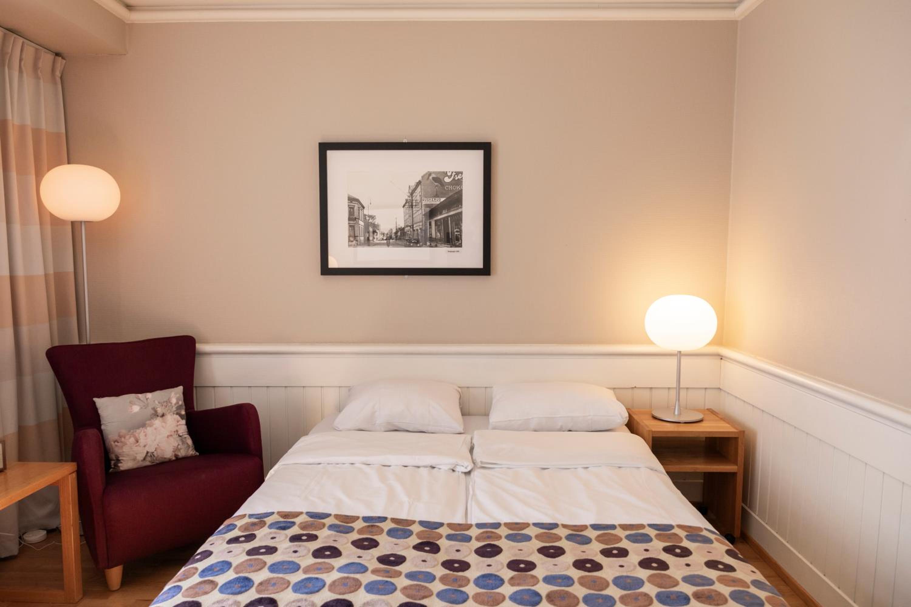 Compact Double Room - Photo 3