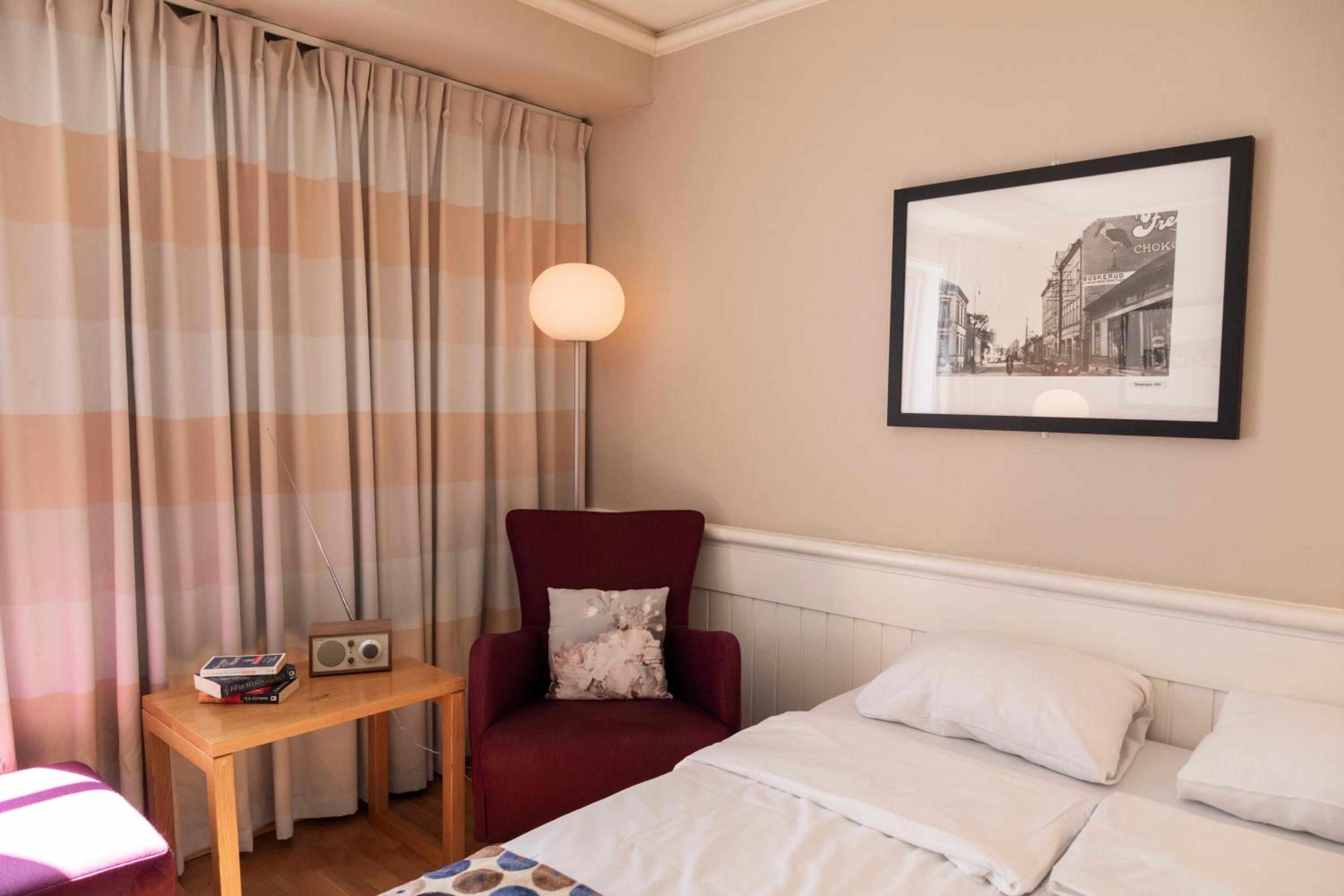 Compact Double Room - Photo 2