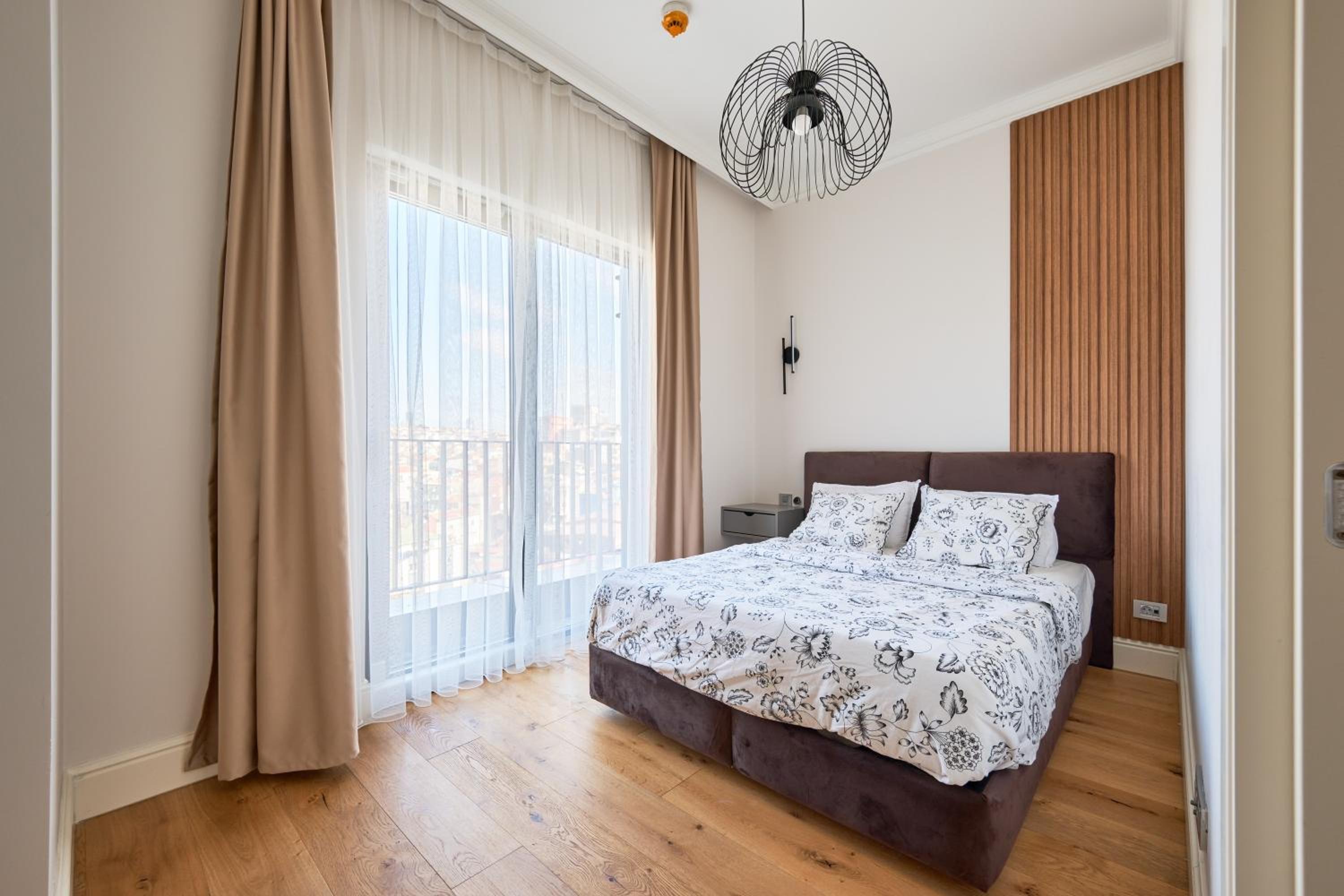 Apartment with View and Balcony photo 1