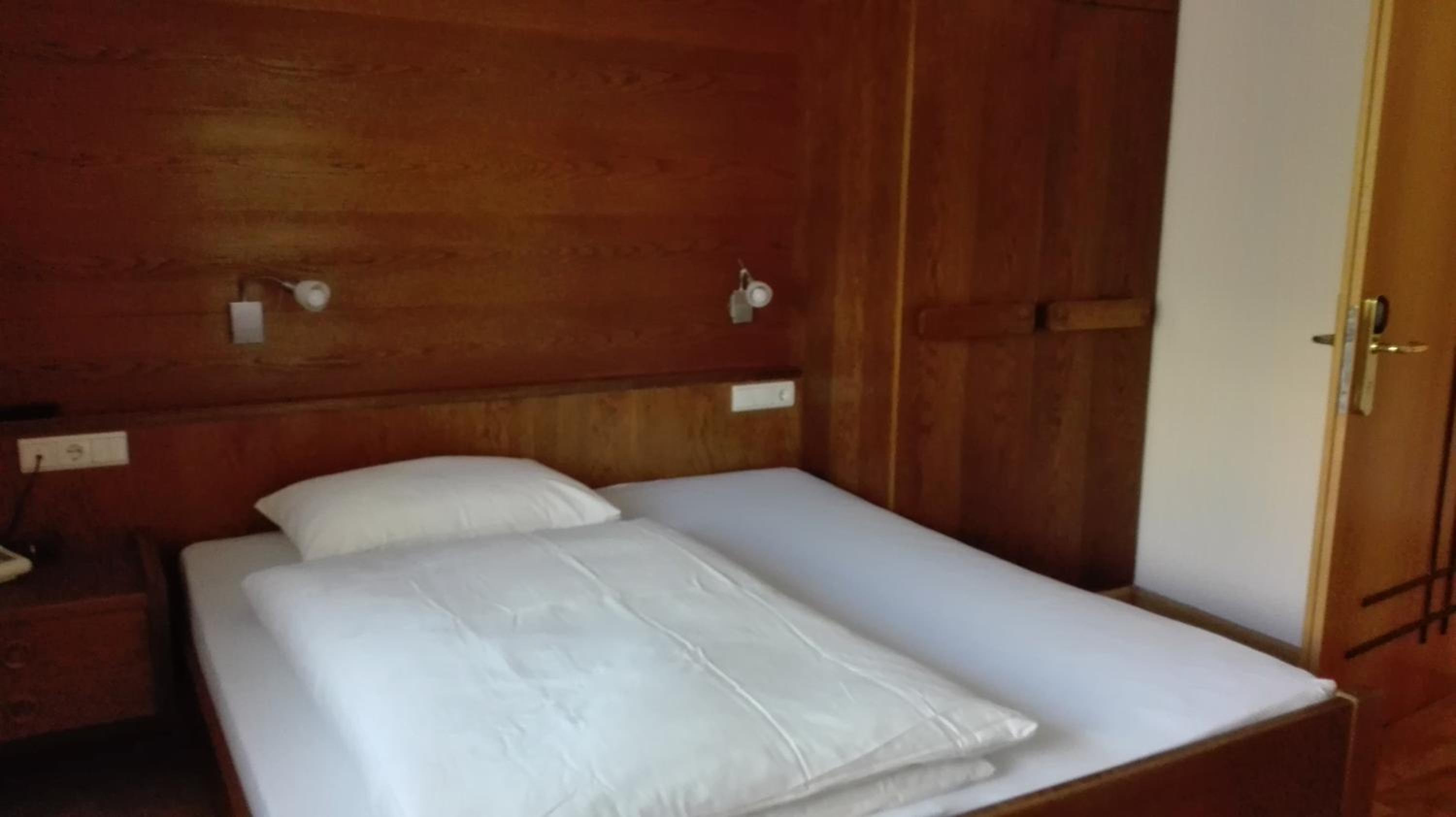 Classic Single Room with Balcony