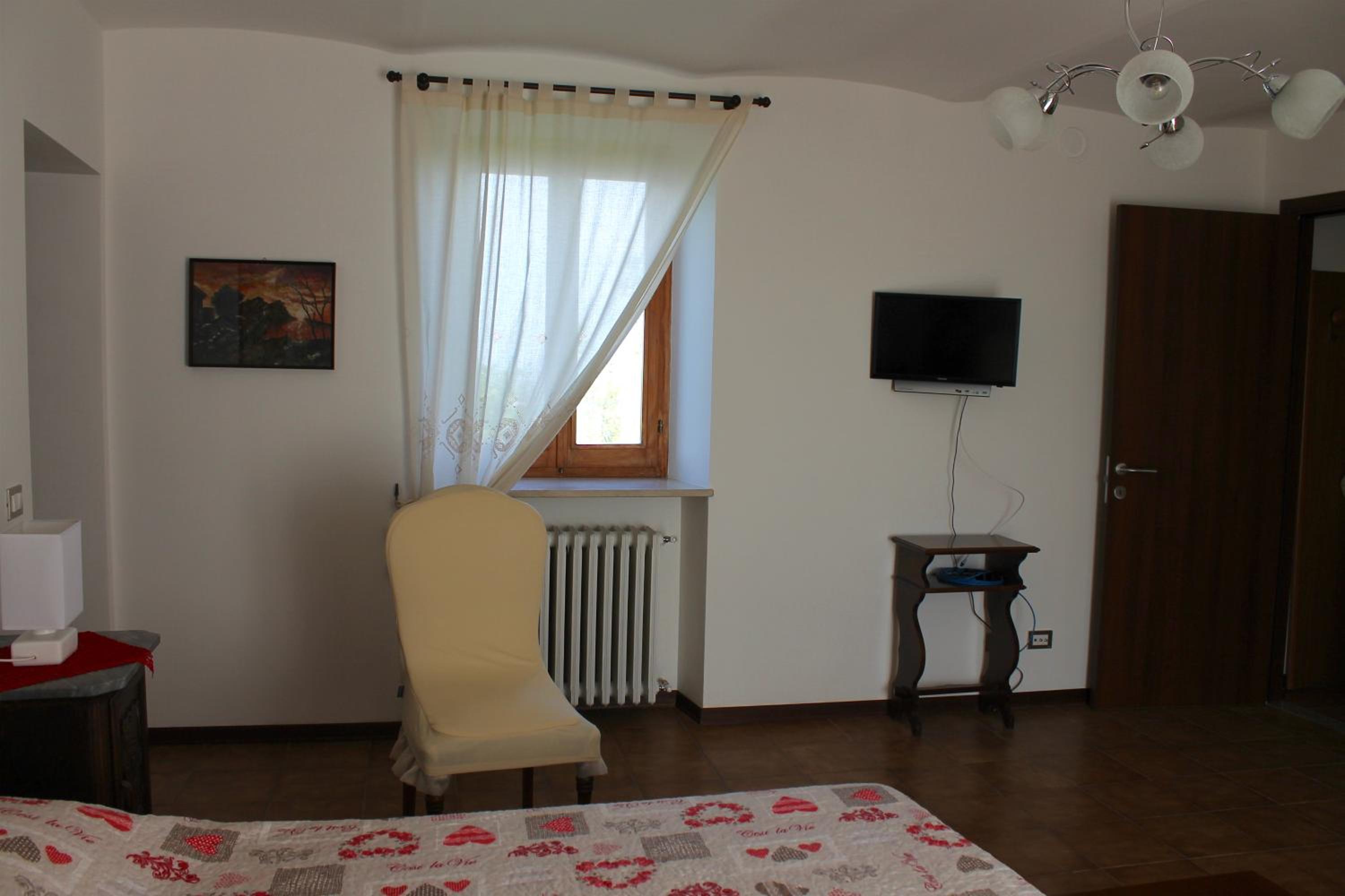 Large Double Room photo 1