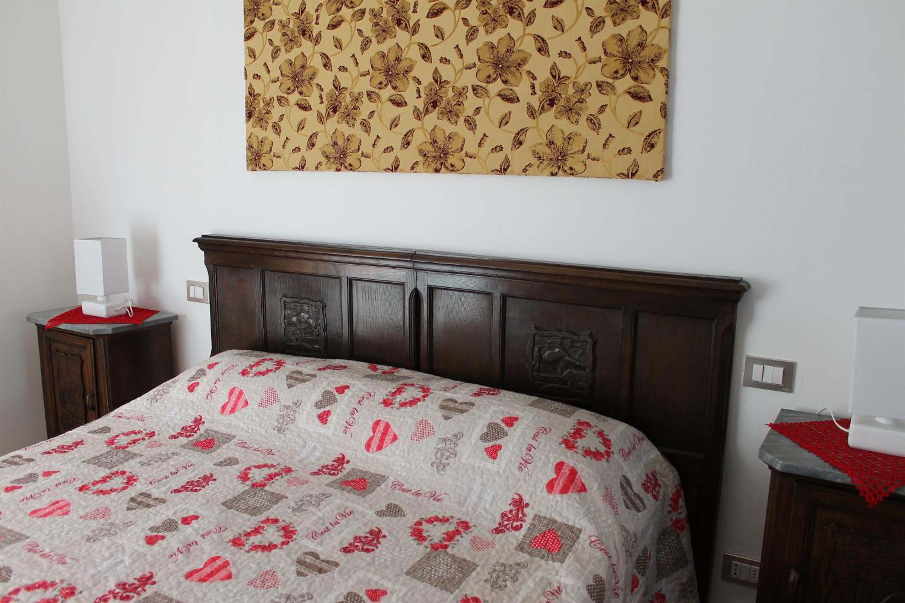 Large Double Room photo 2