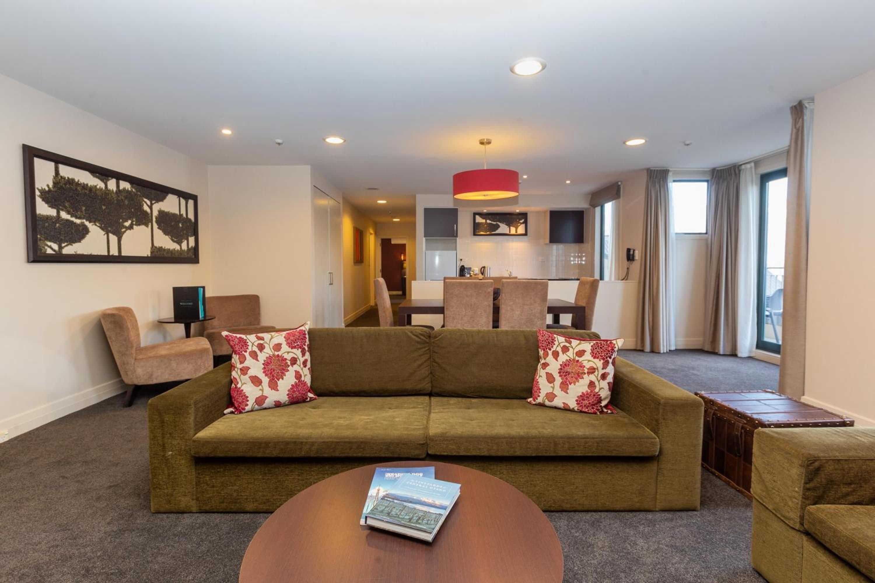 Premier Two-Bedroom Apartment with Lake View - Photo 4