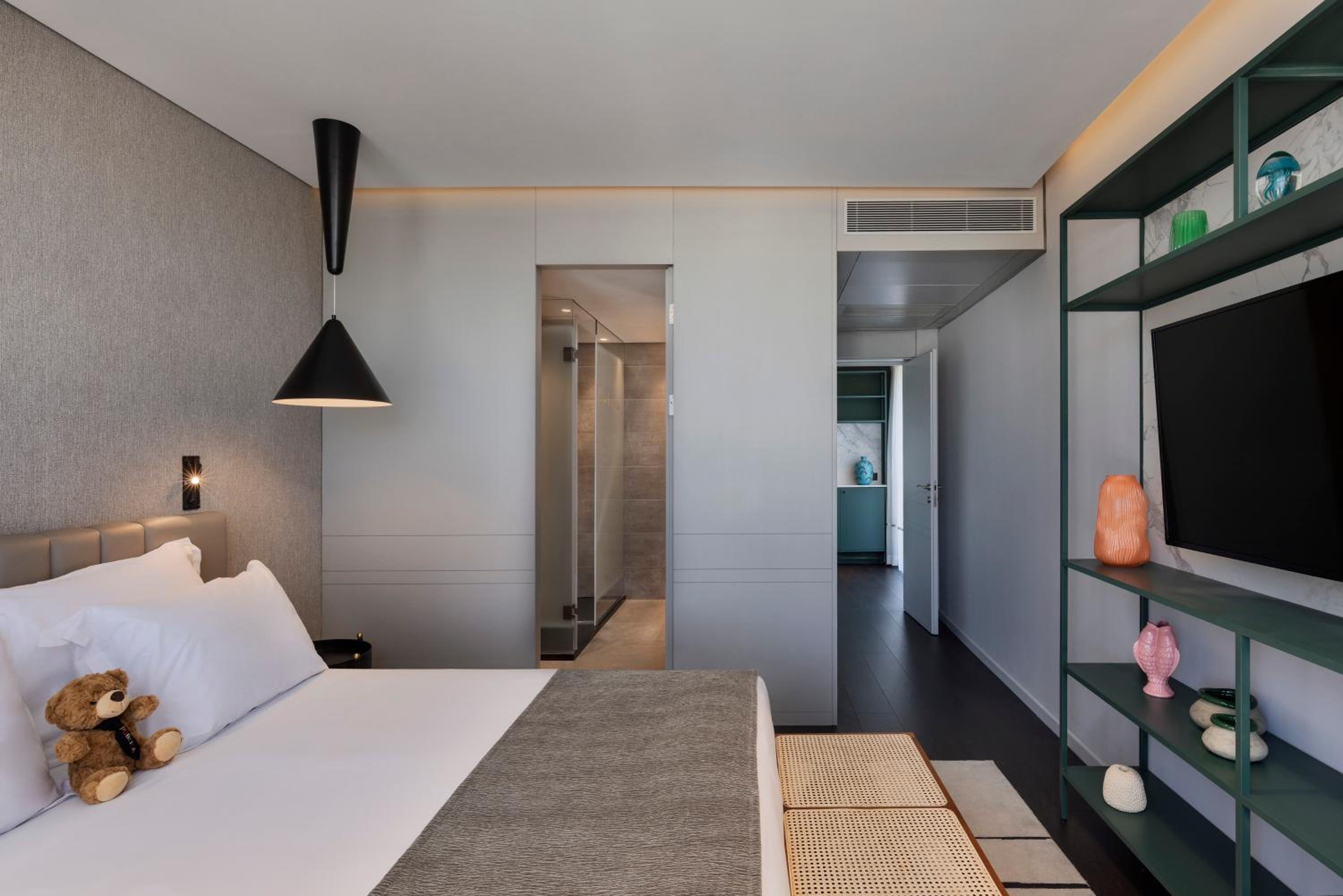 Queen Suite