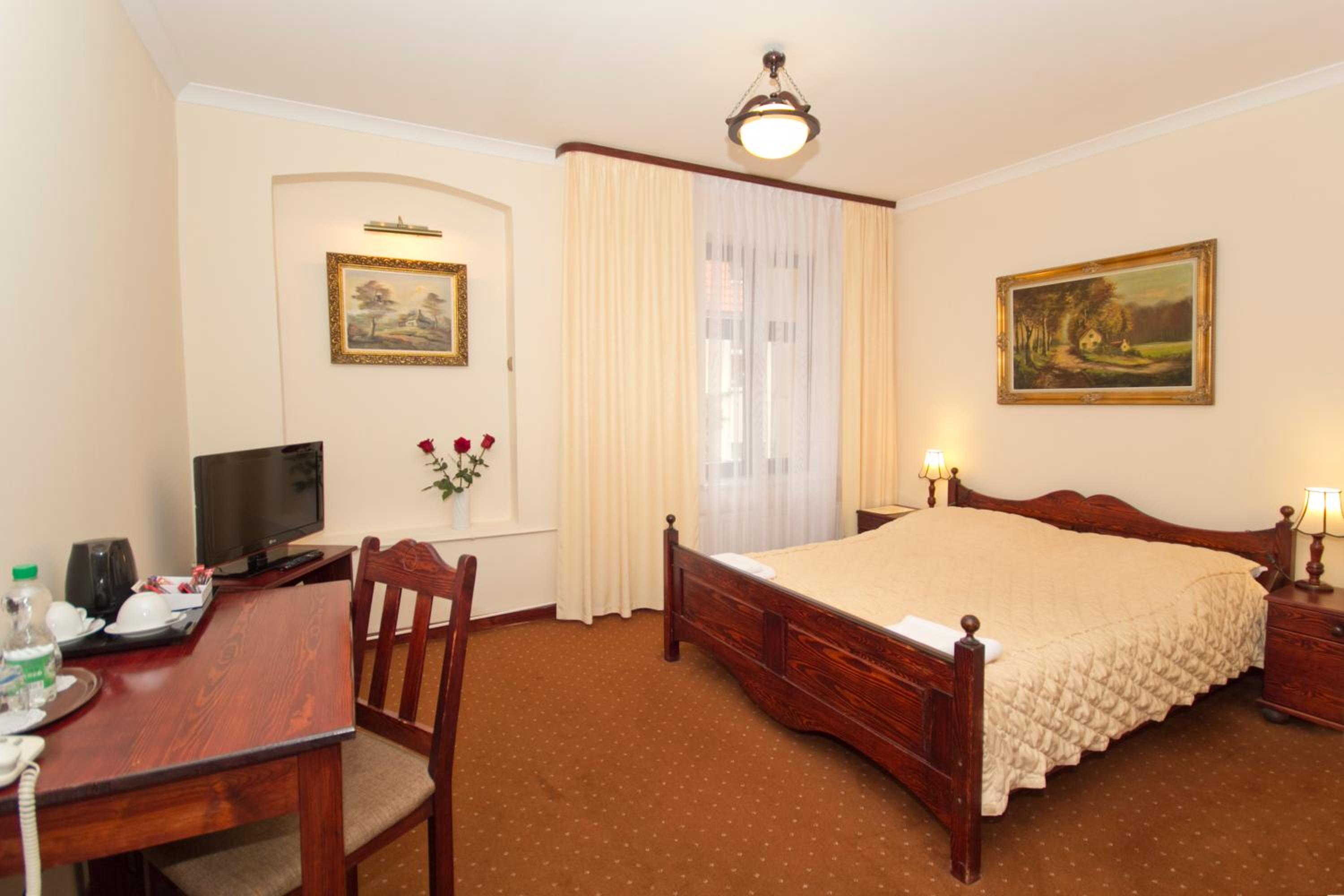 Double Room - Photo 4