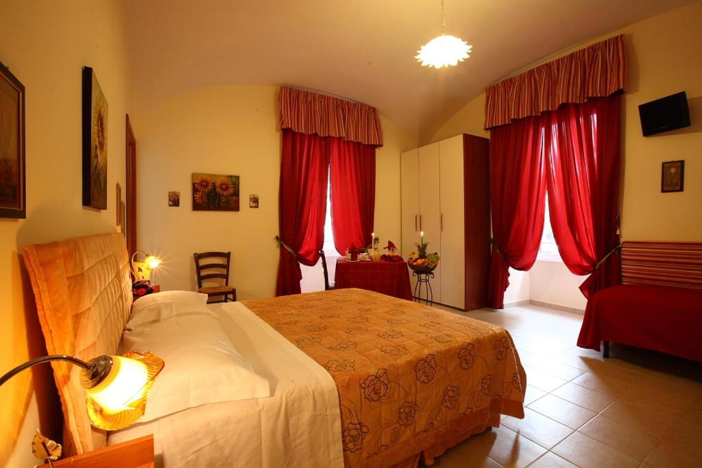 Double or Twin Room photo 3