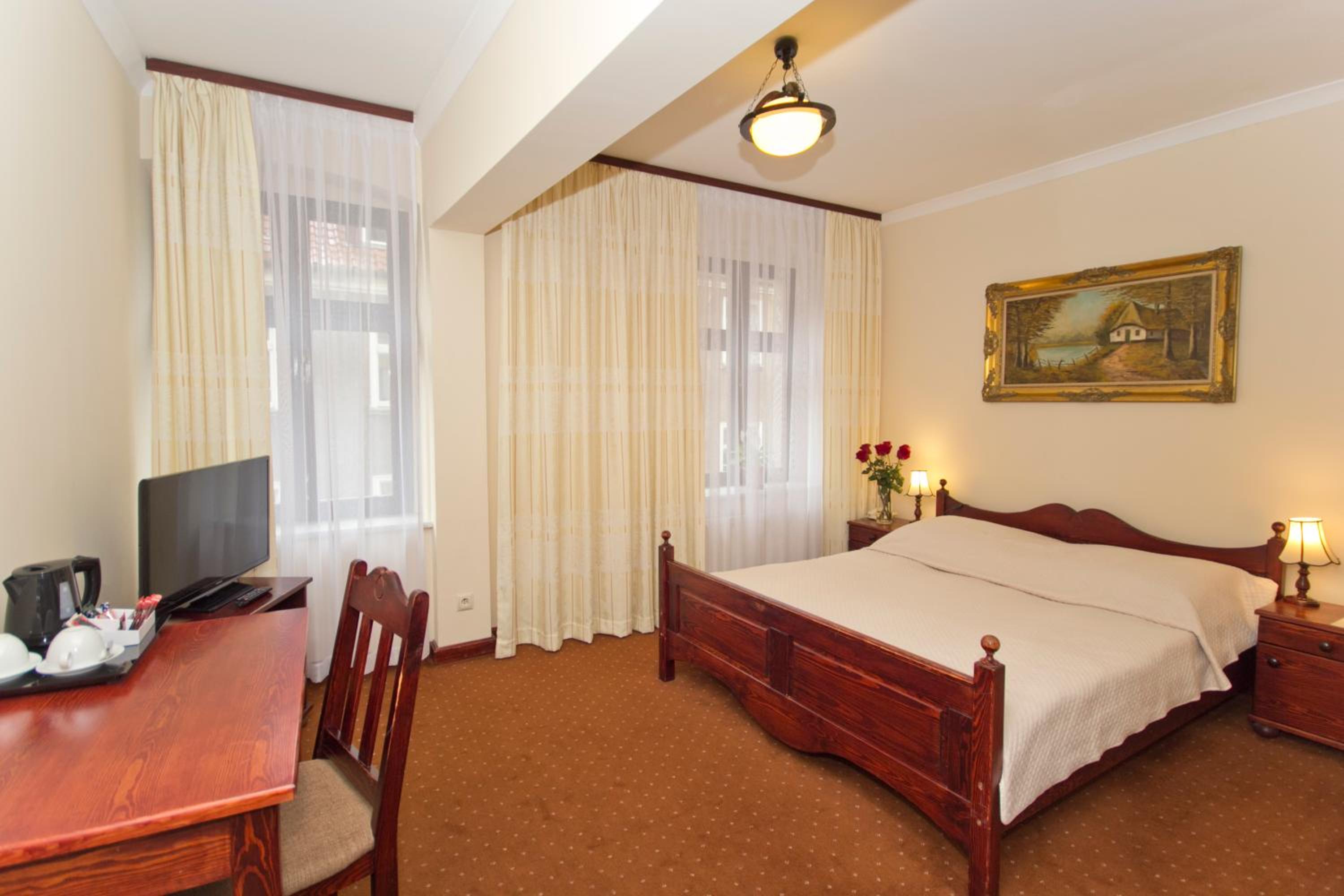 Double Room - Photo 2