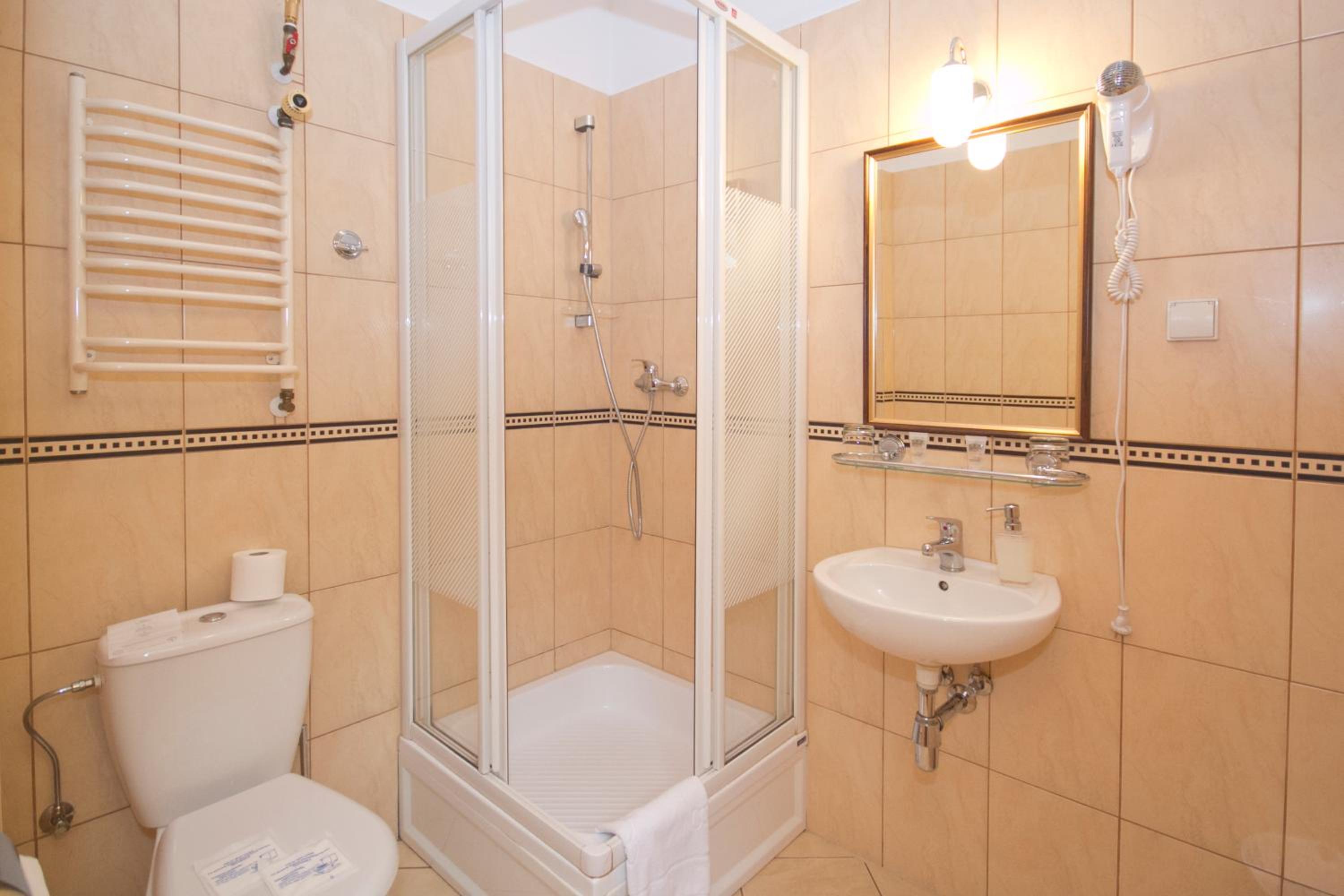 Economy Double Room - Photo 4
