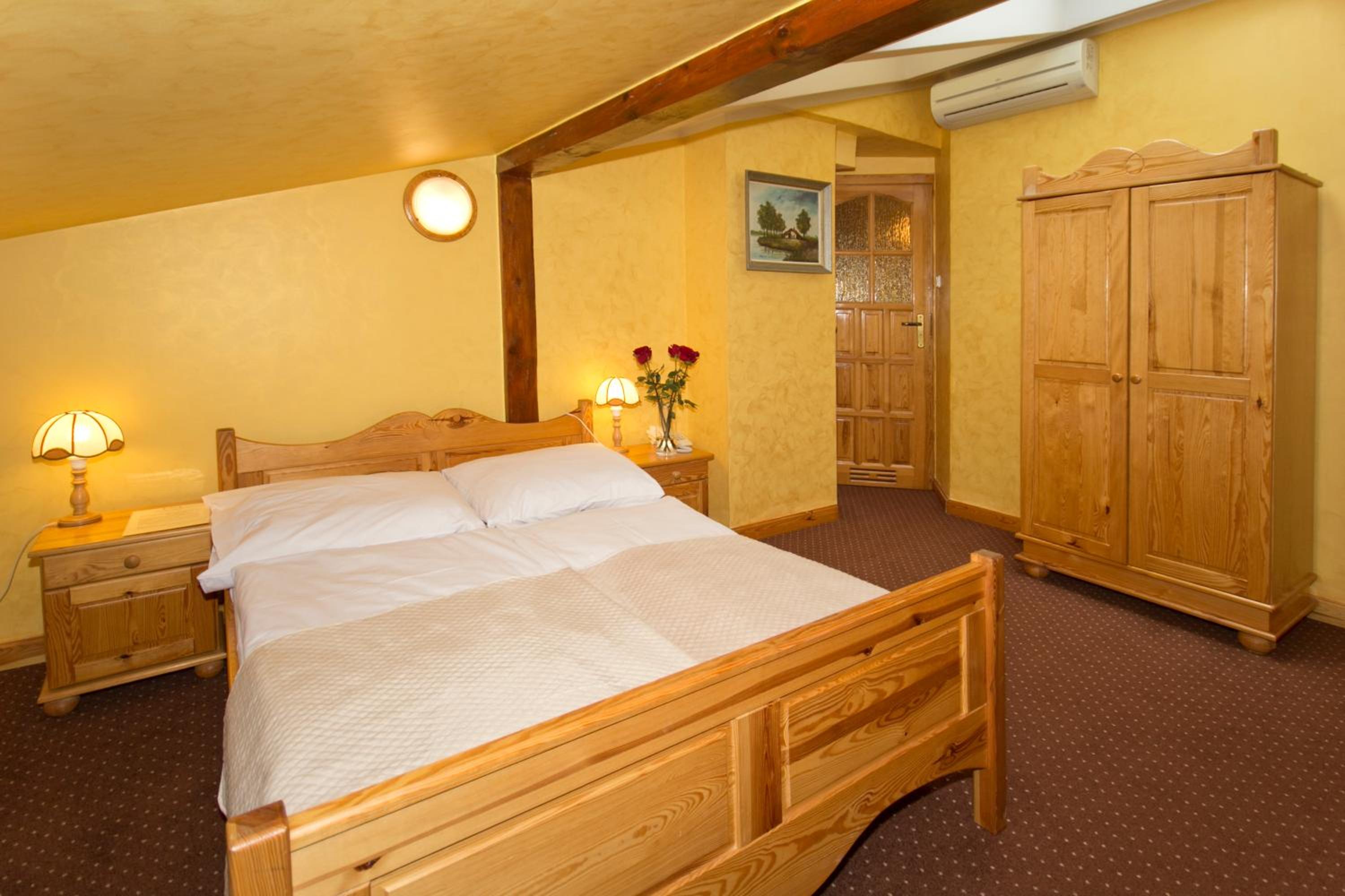 Economy Double Room - Photo 3