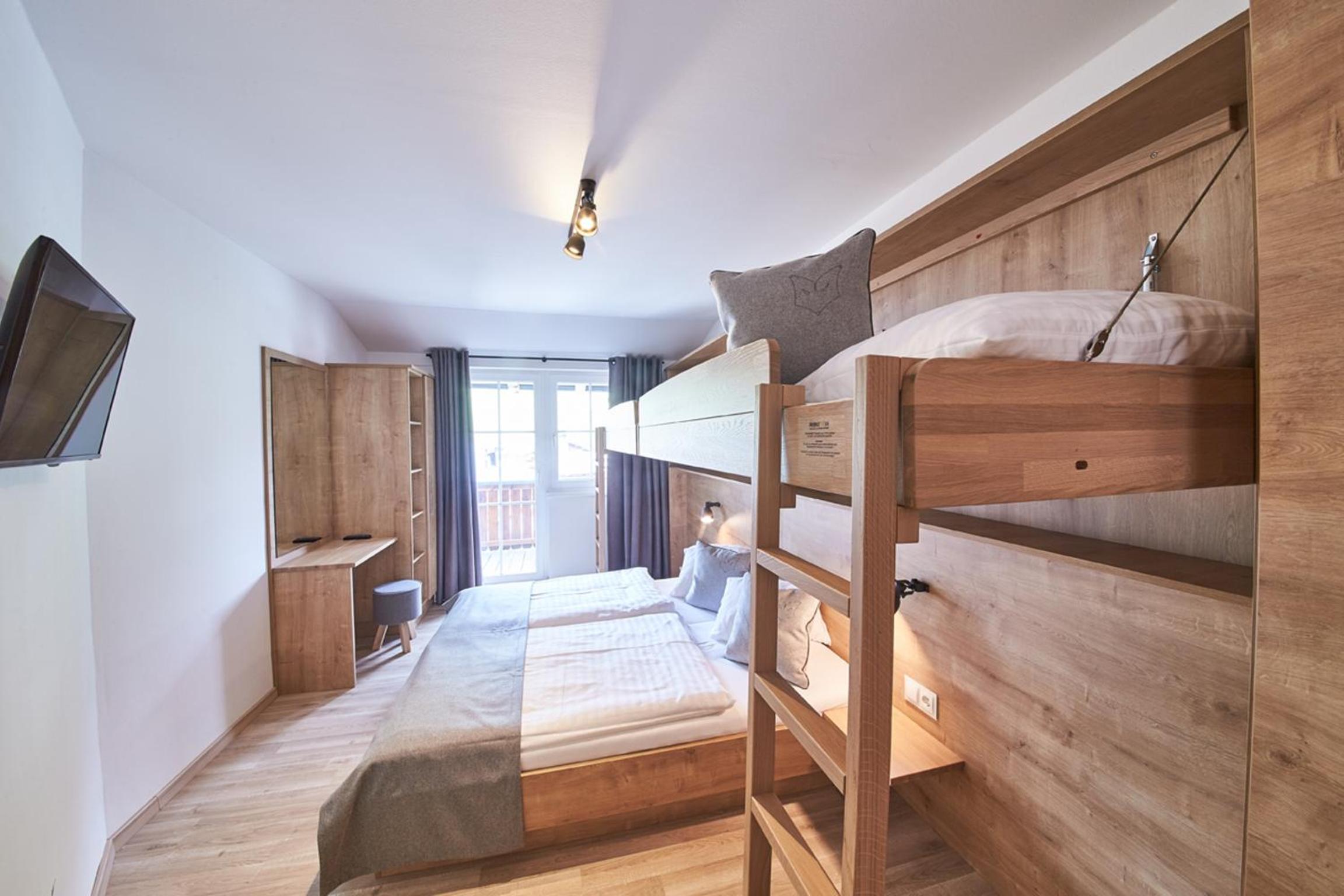 Four-Bedroom Apartment with Sauna photo 1