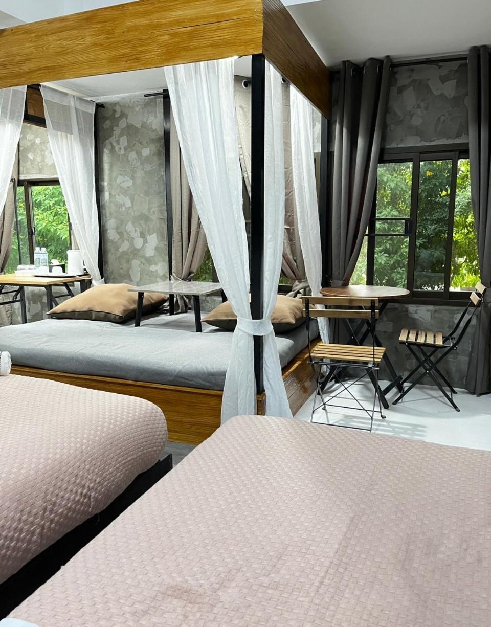 Deluxe Twin Room photo 1