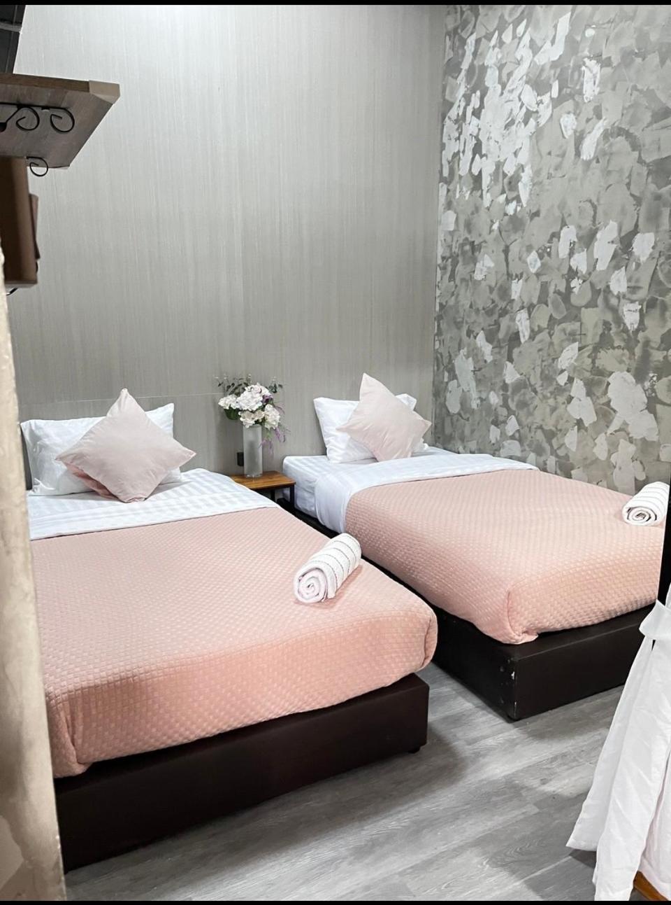 Deluxe Twin Room photo 2
