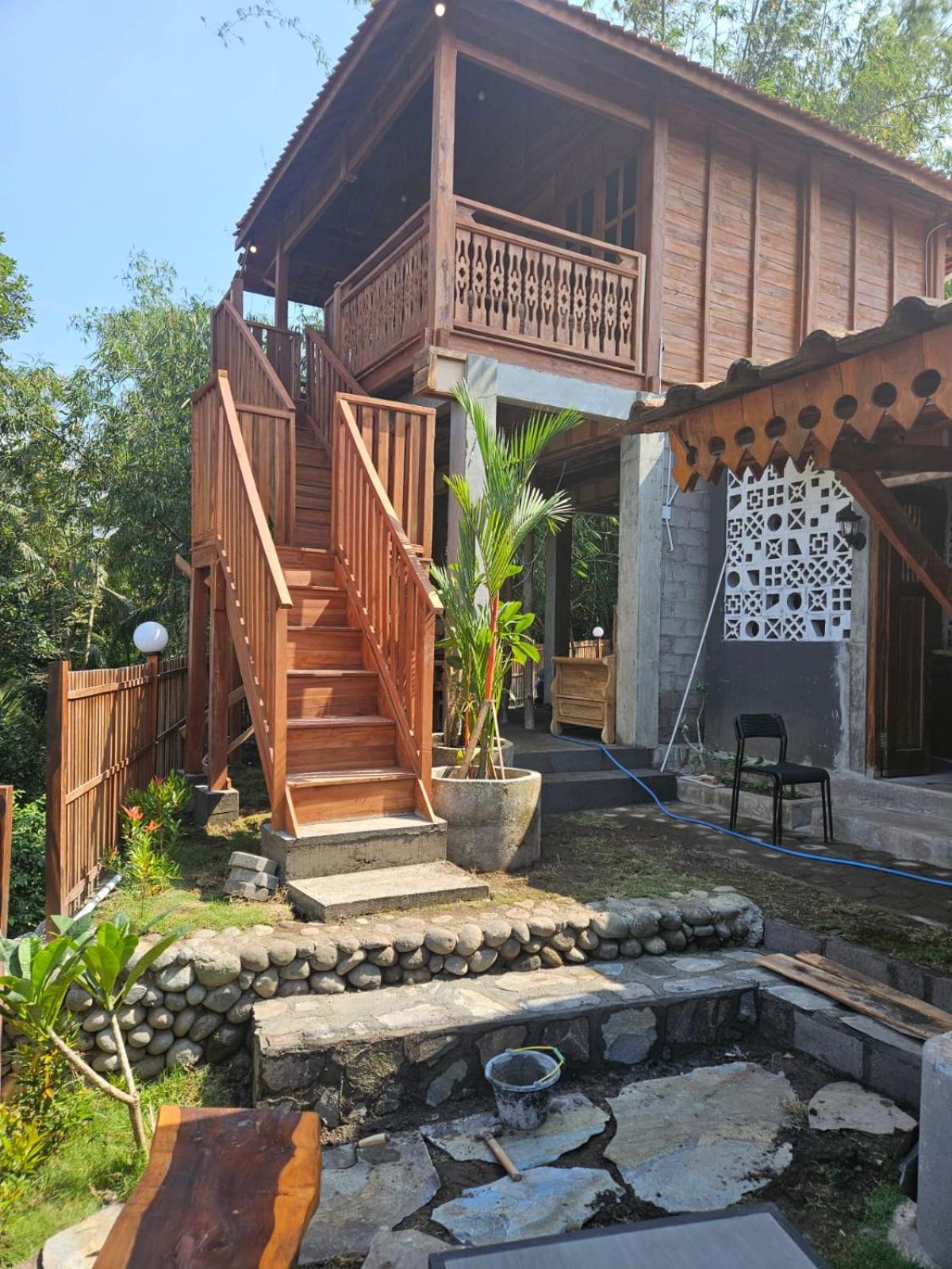 Villa photo 1