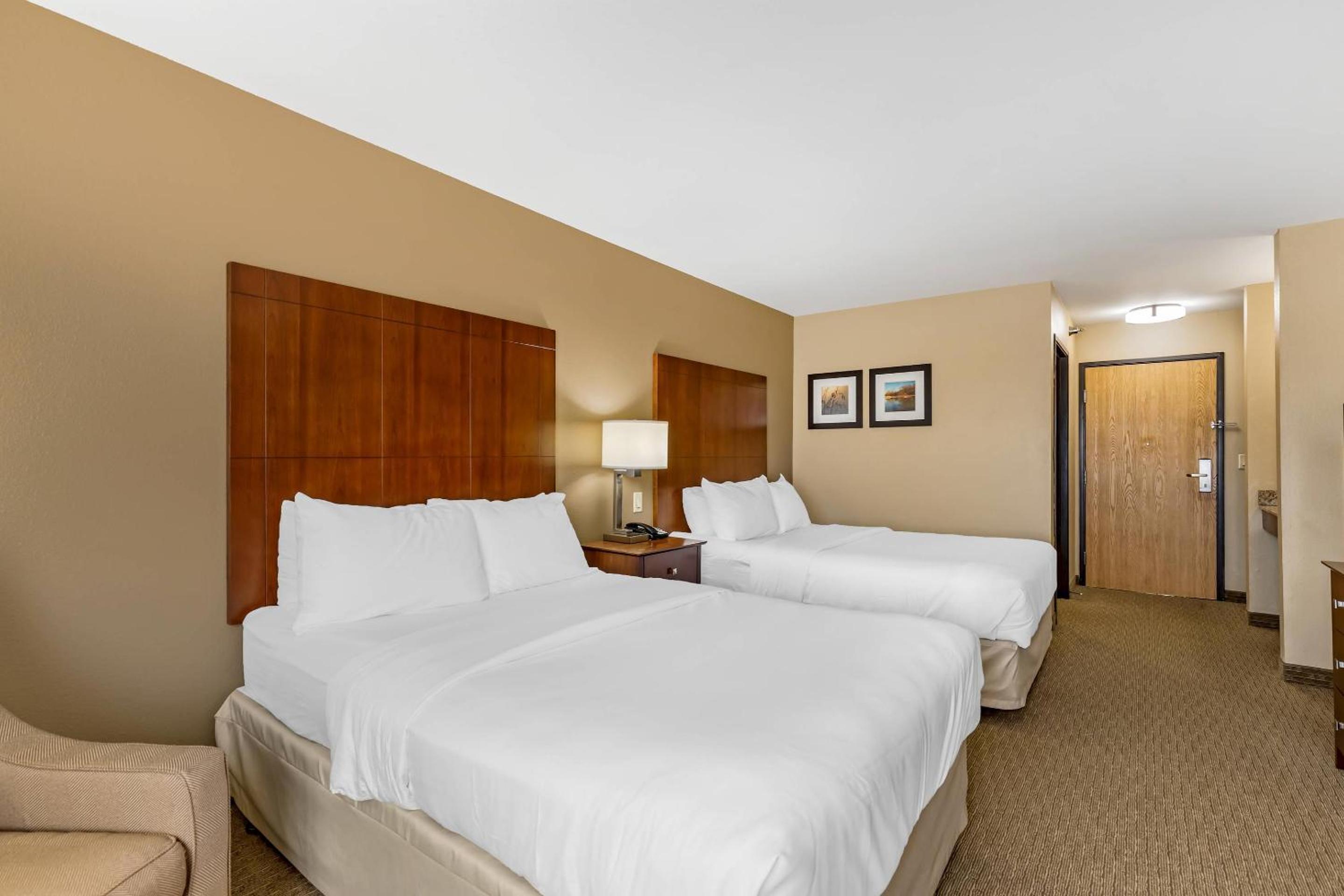 Double Room with Two Double Beds - Non-Smoking - Photo 1