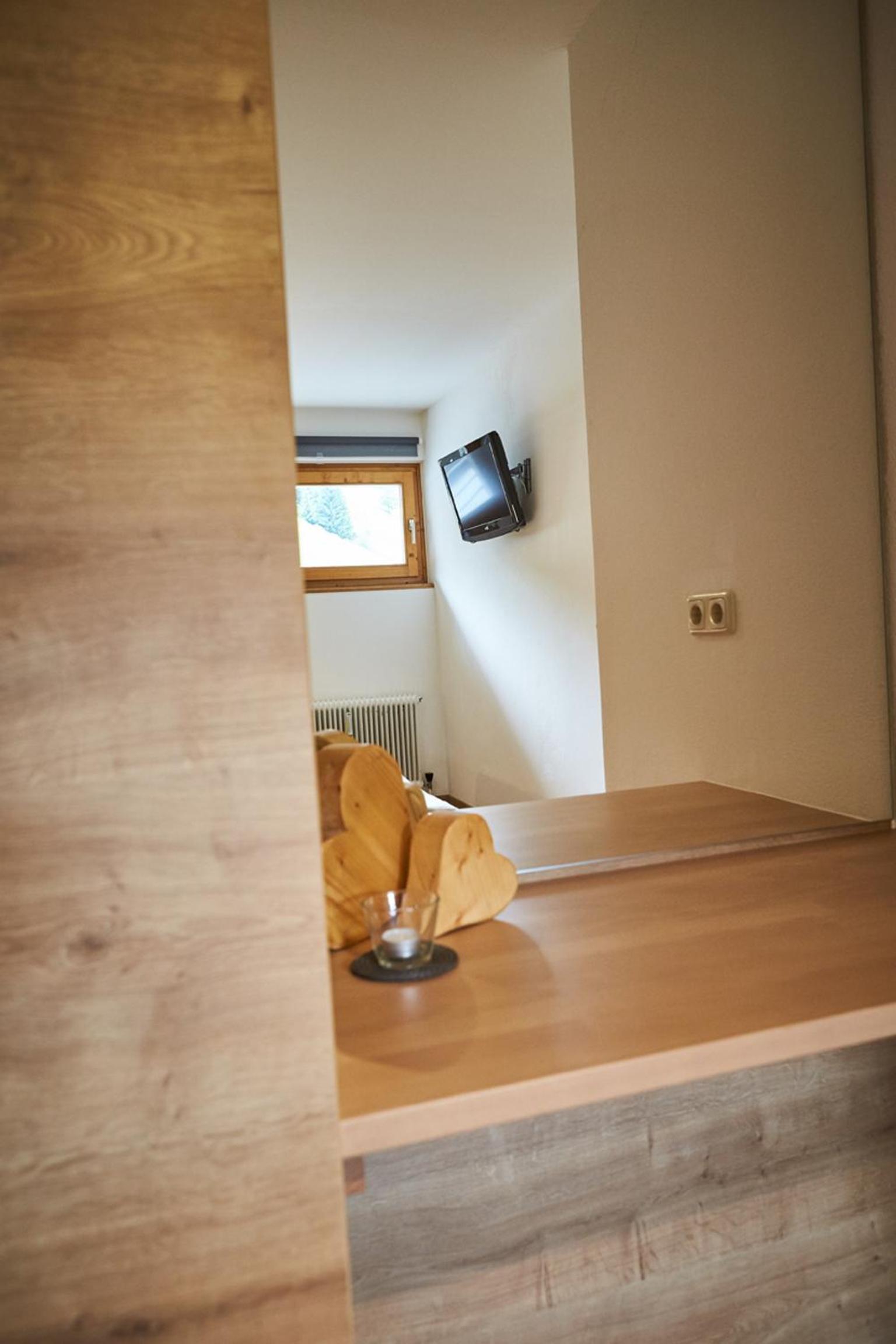 One-Bedroom Apartment with Balcony photo 2