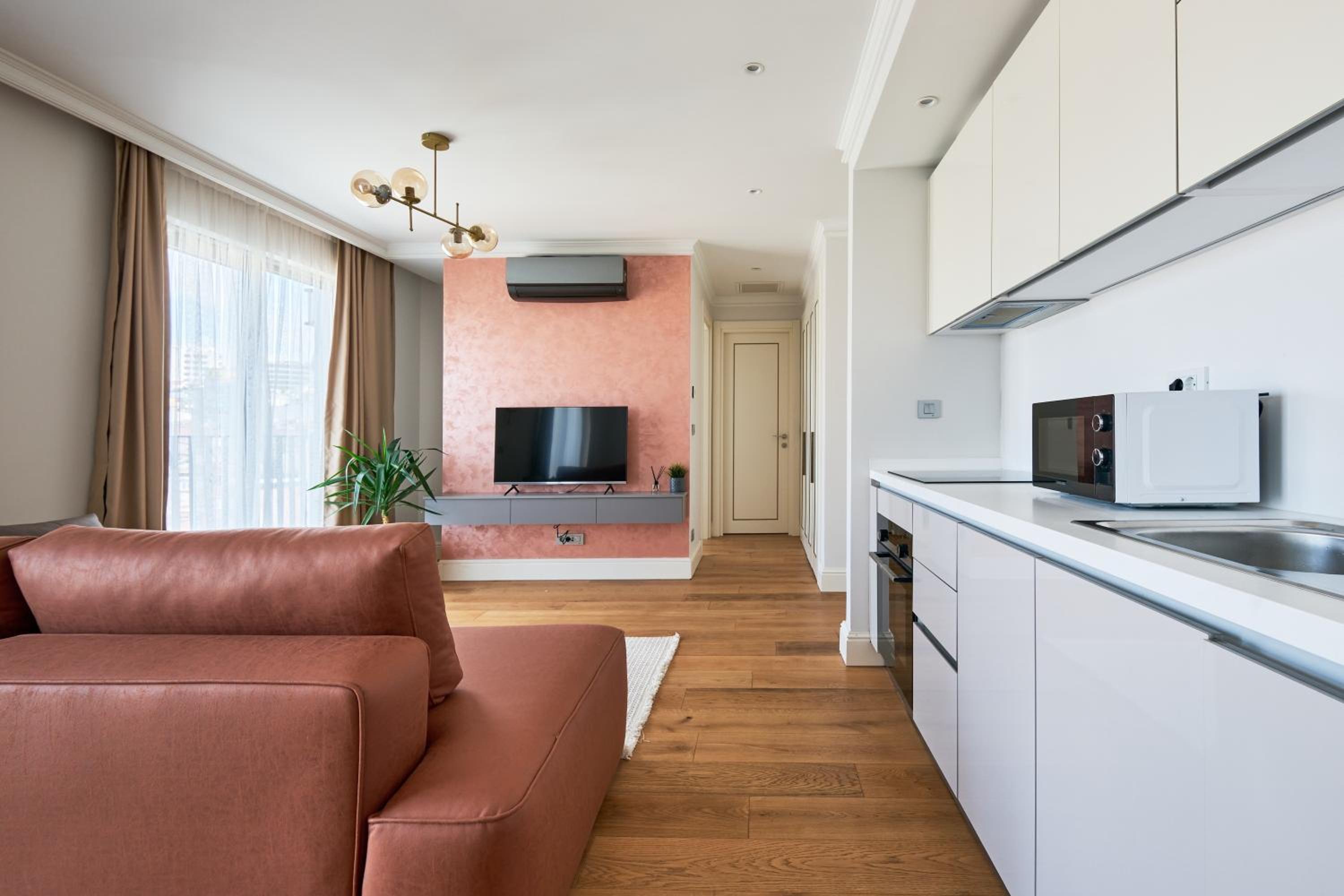 Superior One-Bedroom Apartment with Balcony