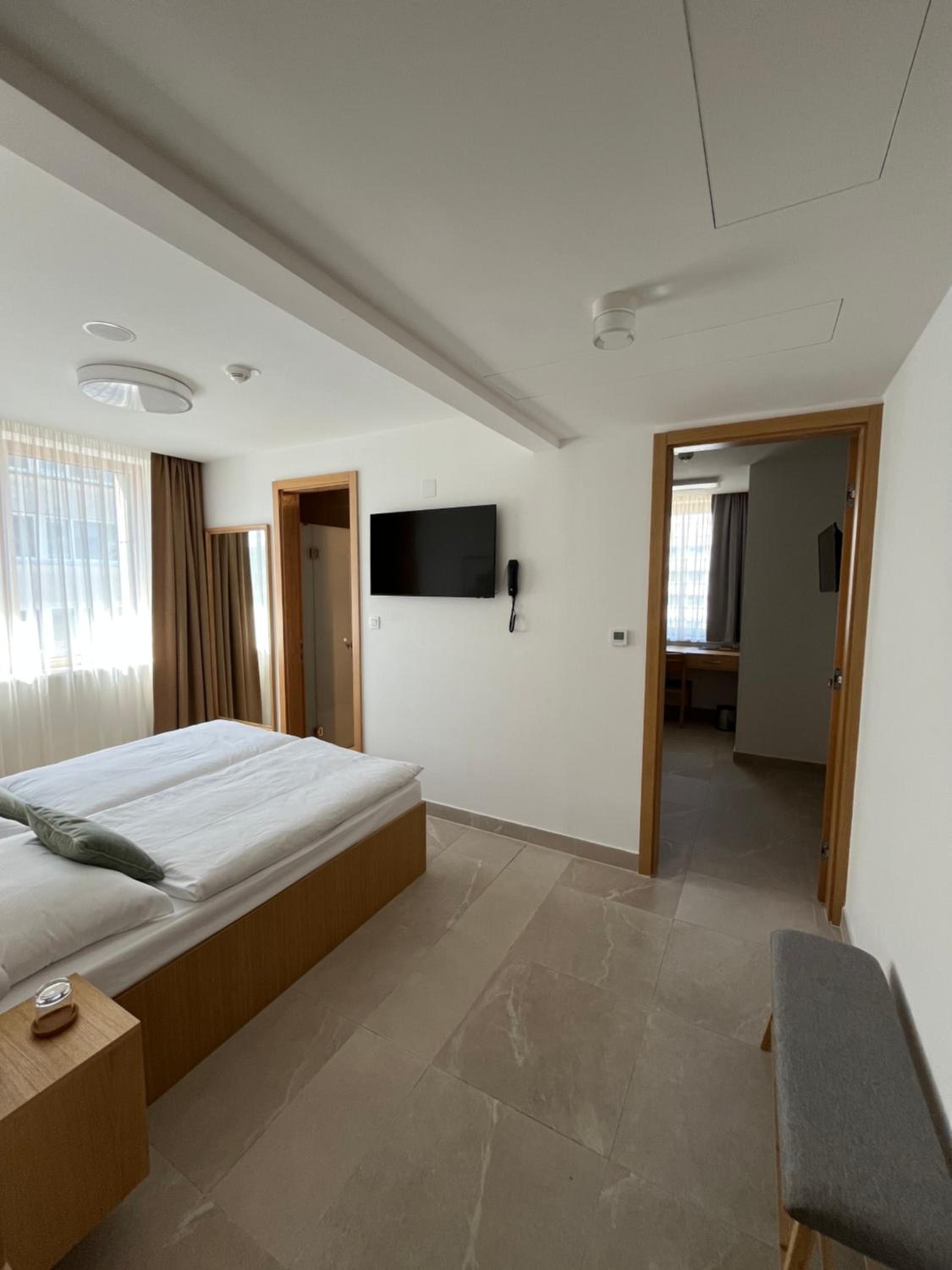 Suite Apartment - Photo 5