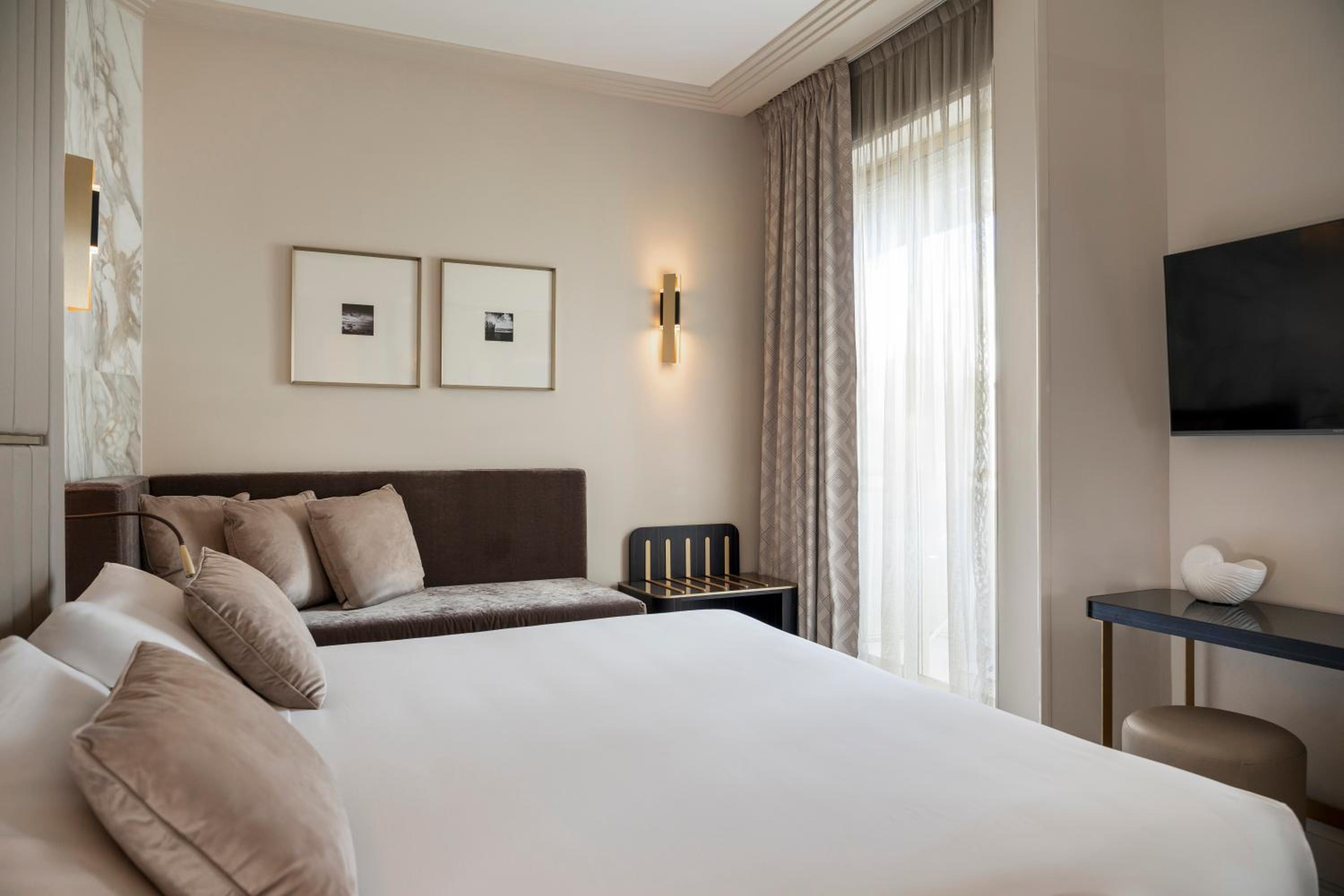 Superior Quadruple Room - Photo 3