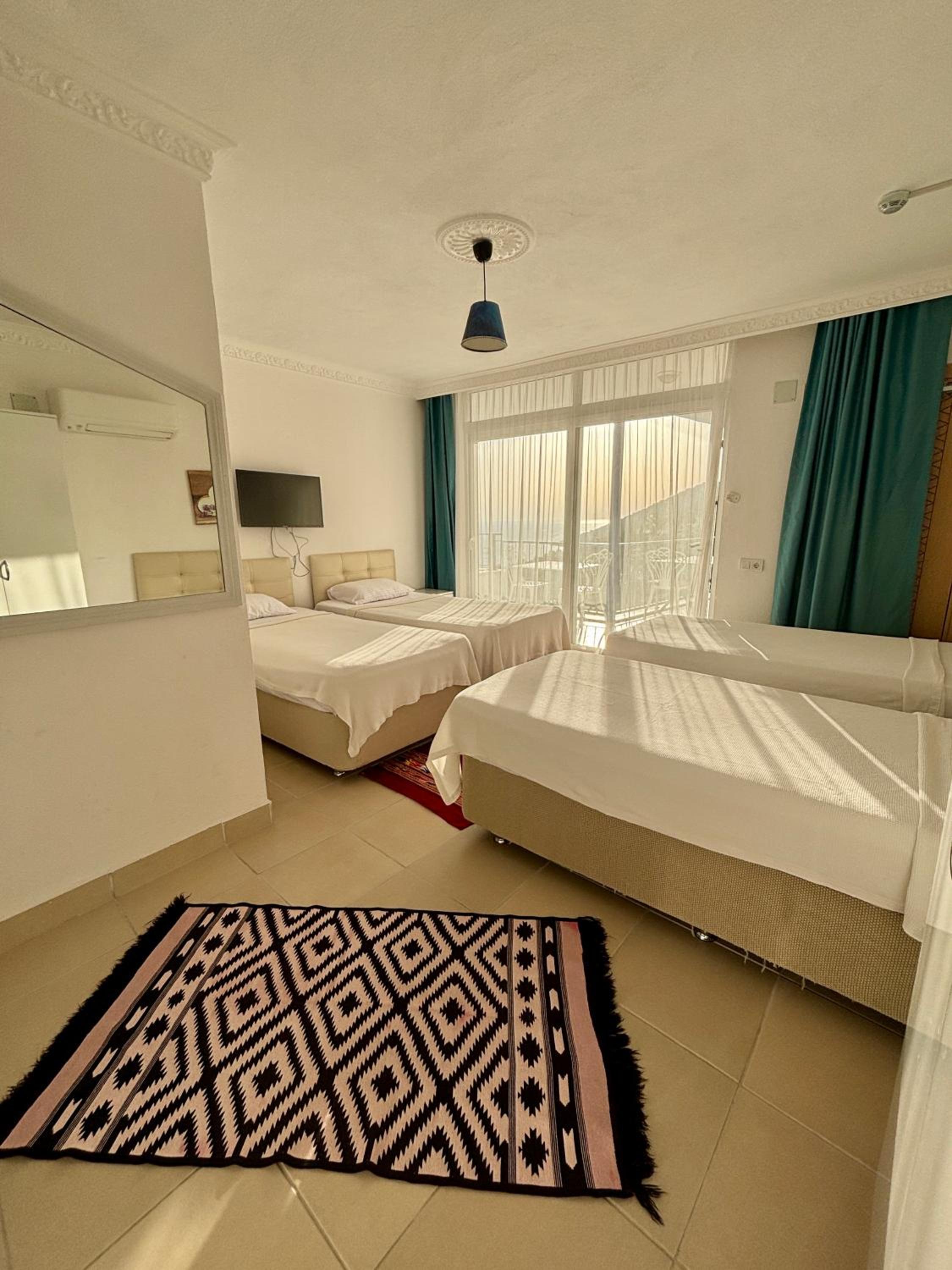 Quadruple Room with Sea View