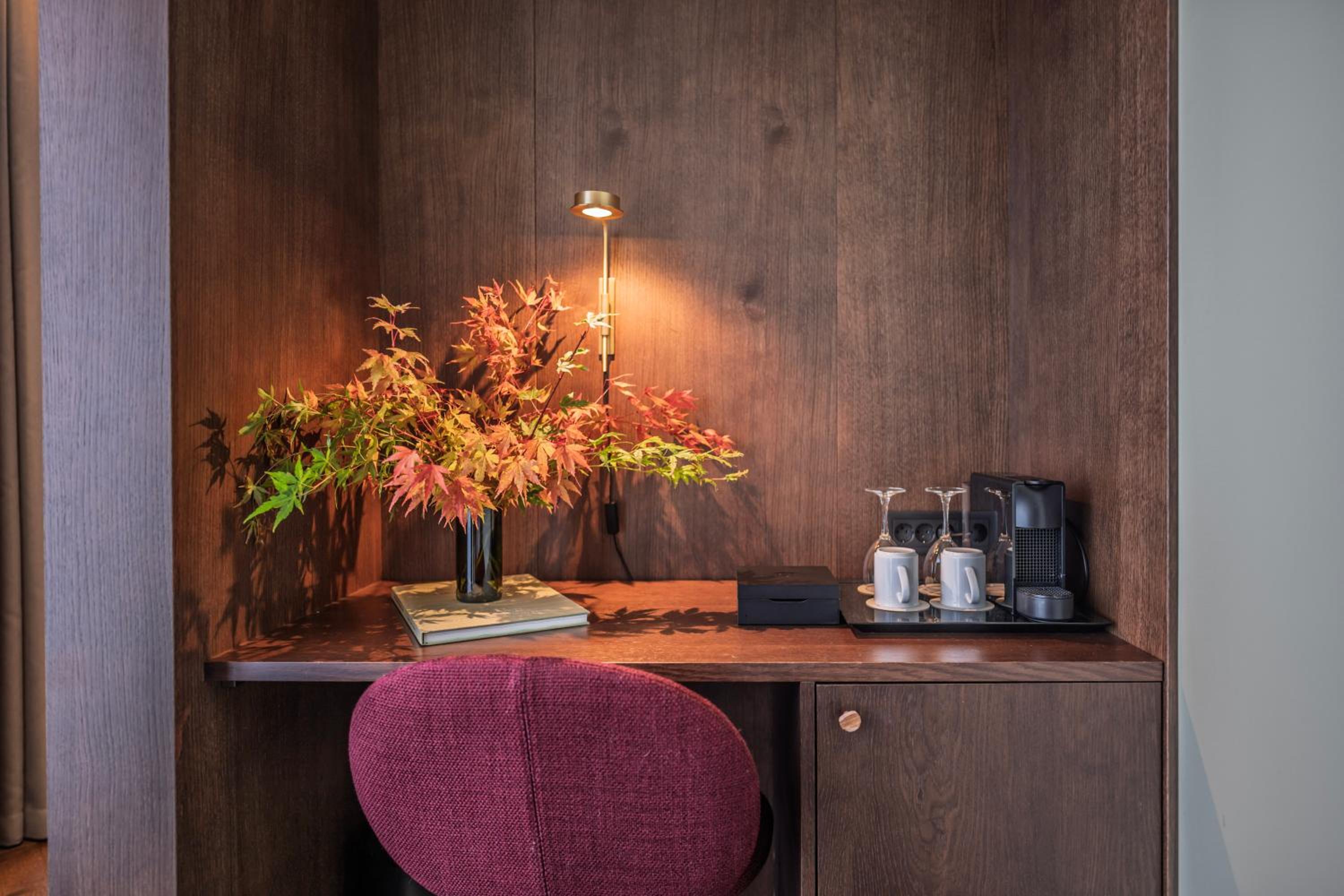 Suite - Photo 5