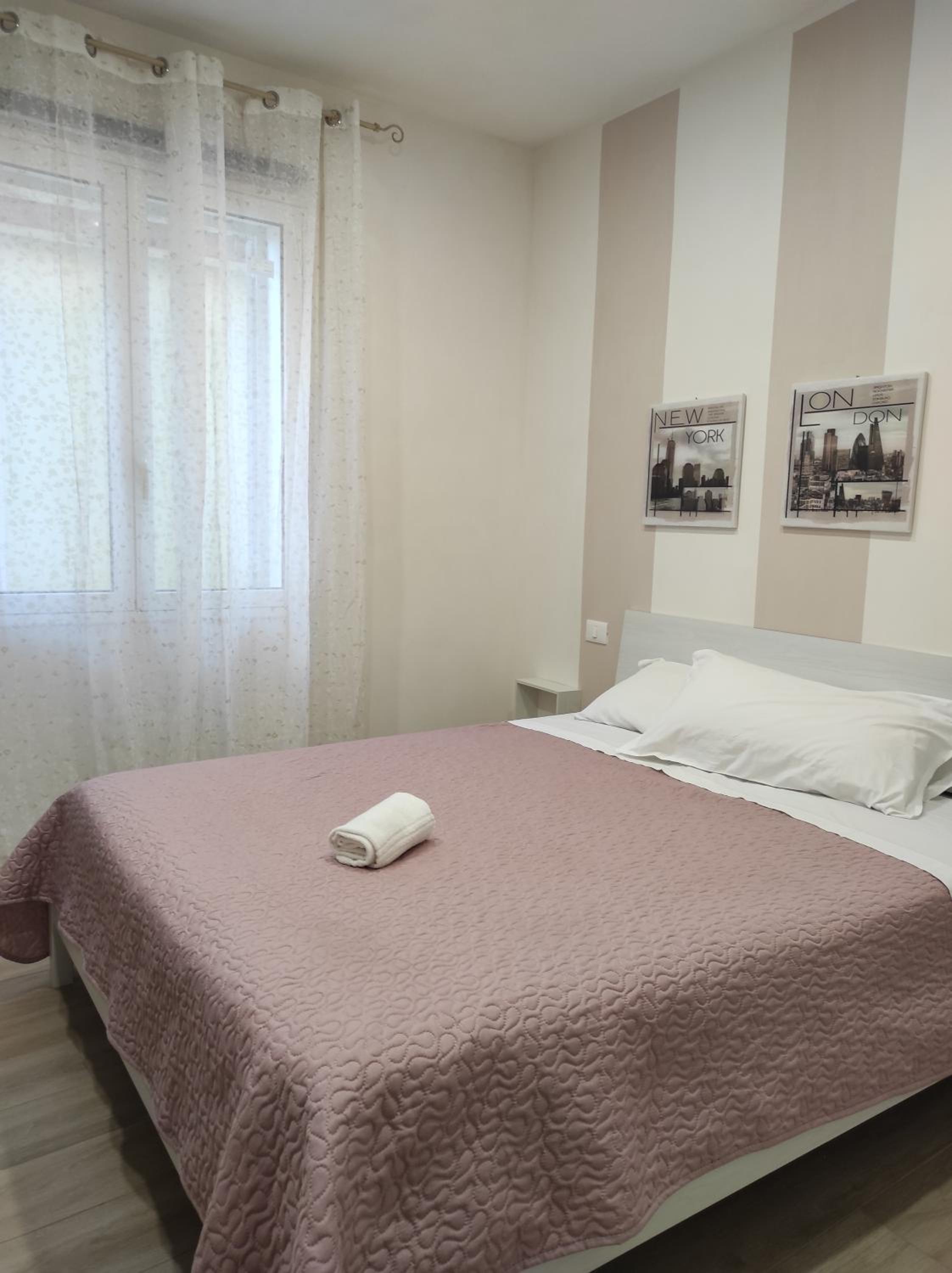 Deluxe Double Room with Shower photo 3
