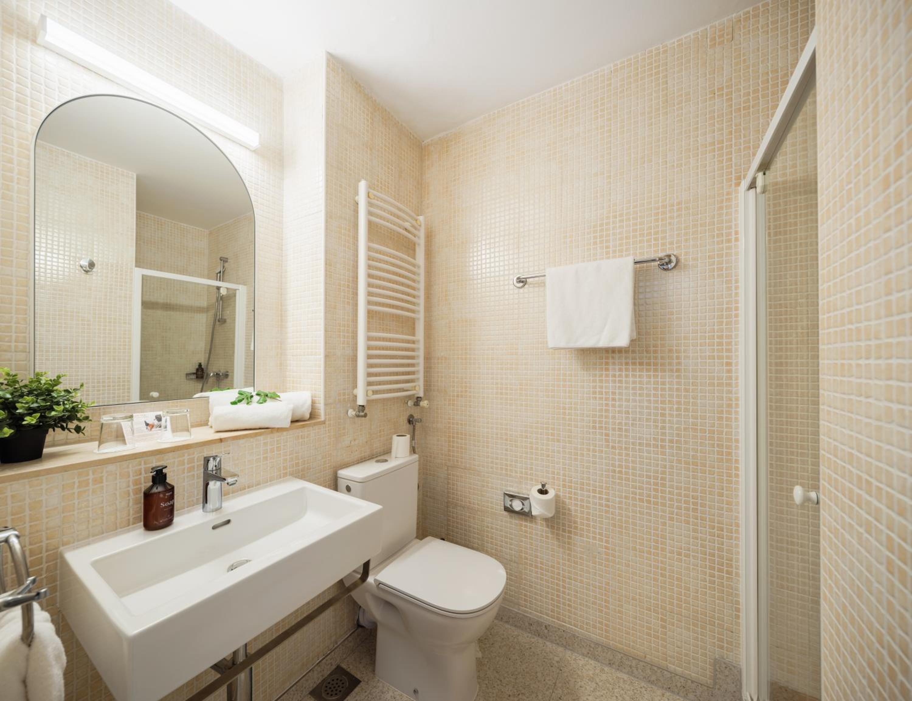 Double Room with Pool View photo 1