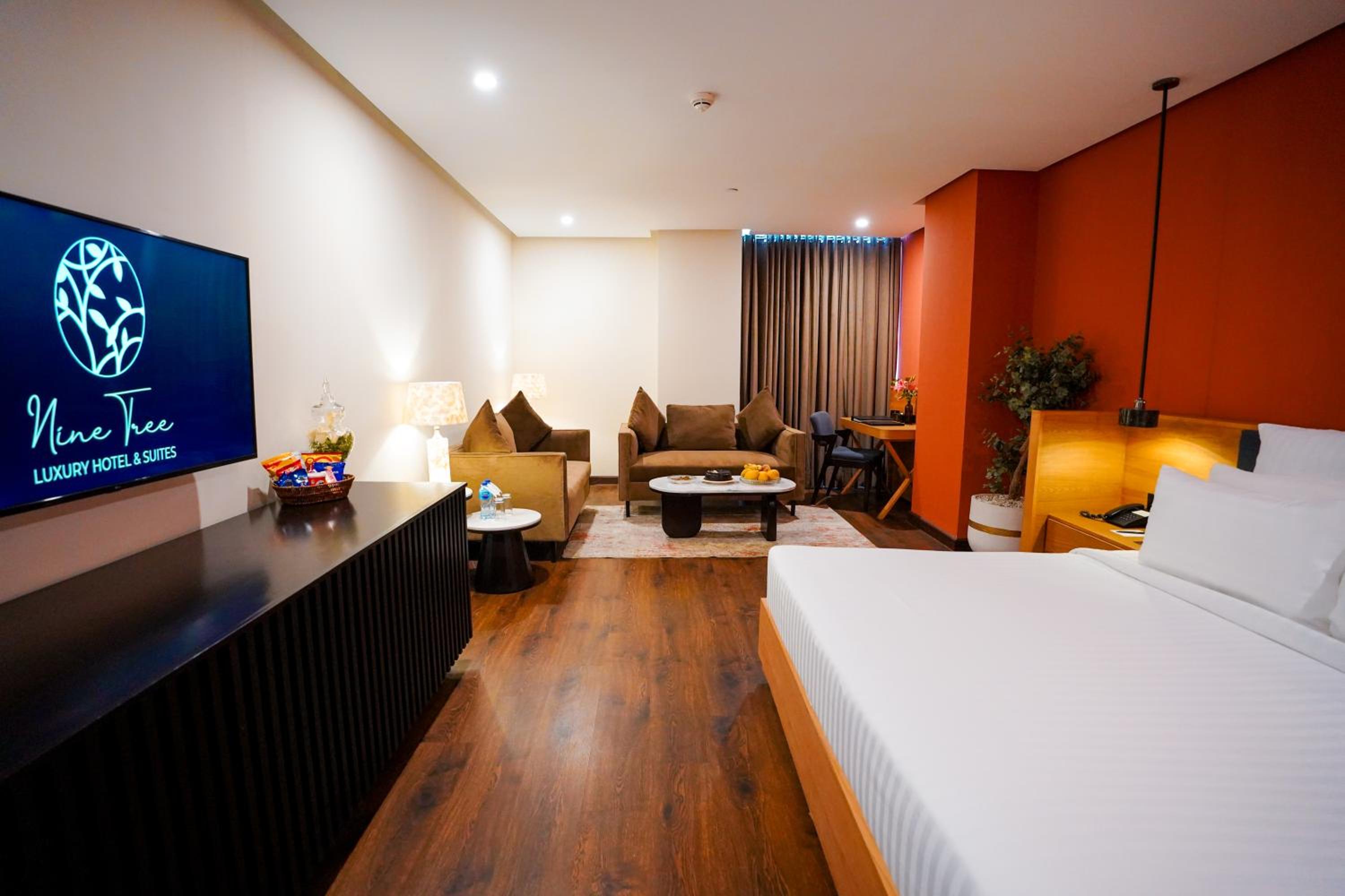 Superior King Room