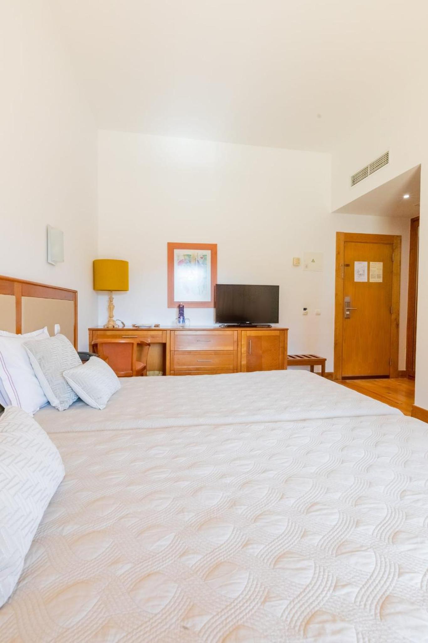 Twin Room with Pool View