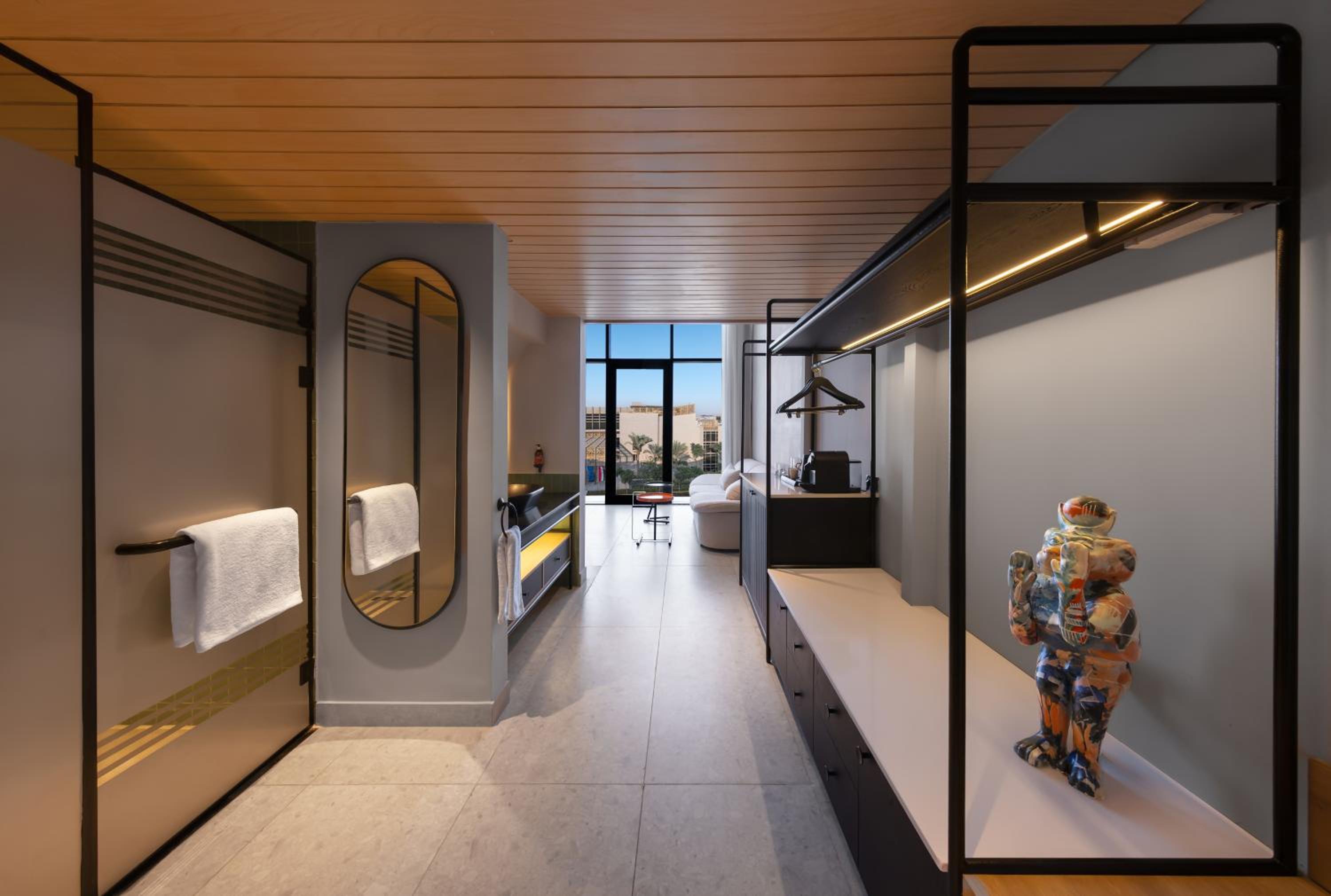 One-Bedroom Premium Swim-Up Loft Suite photo 3