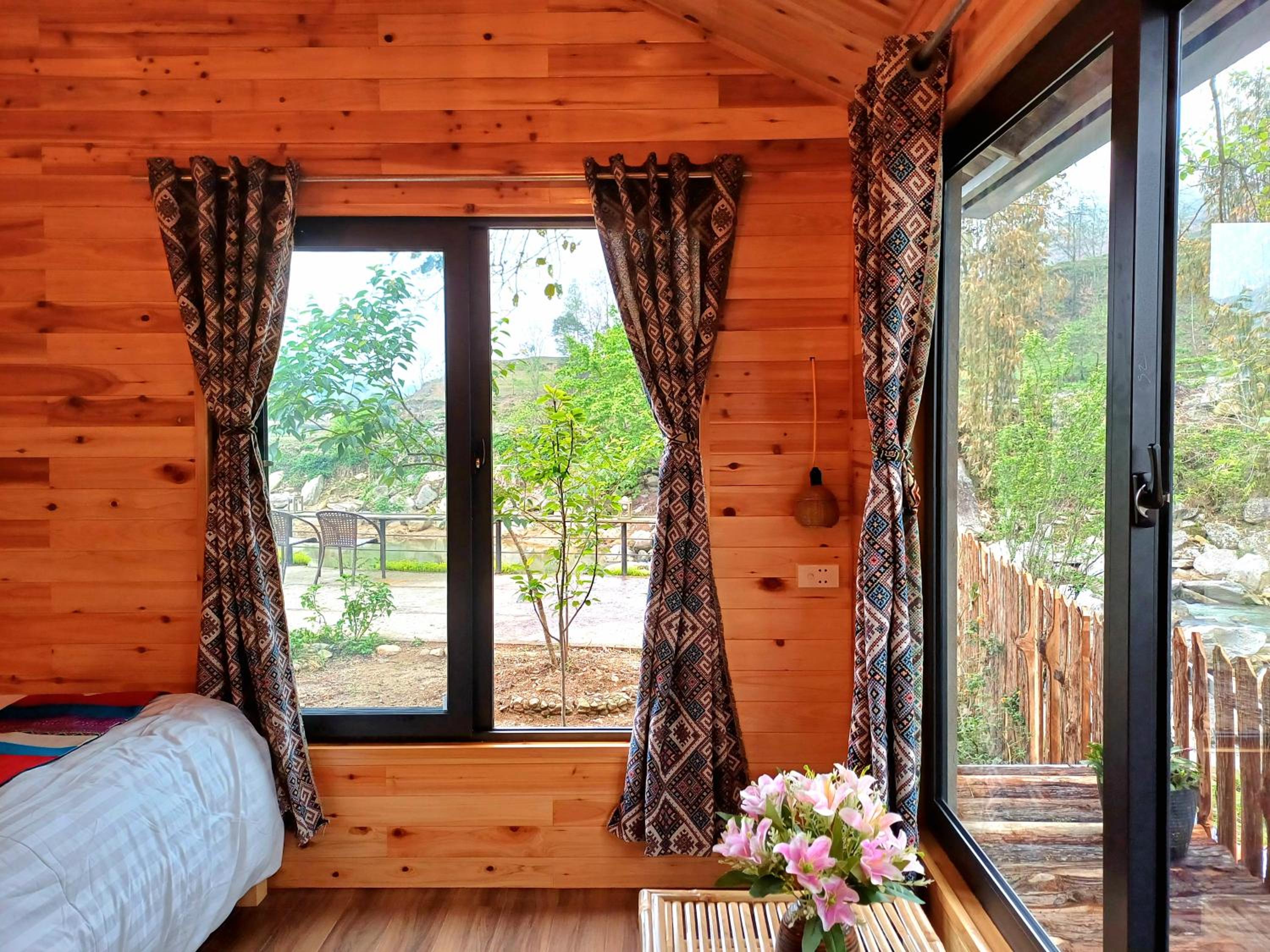Deluxe Bungalow with Garden View photo 3