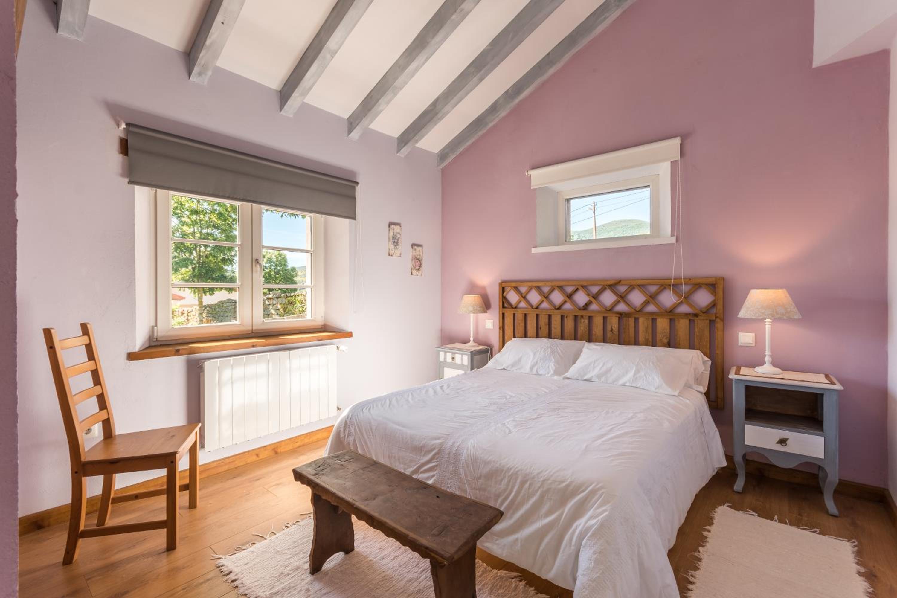 Three-Bedroom House photo 3