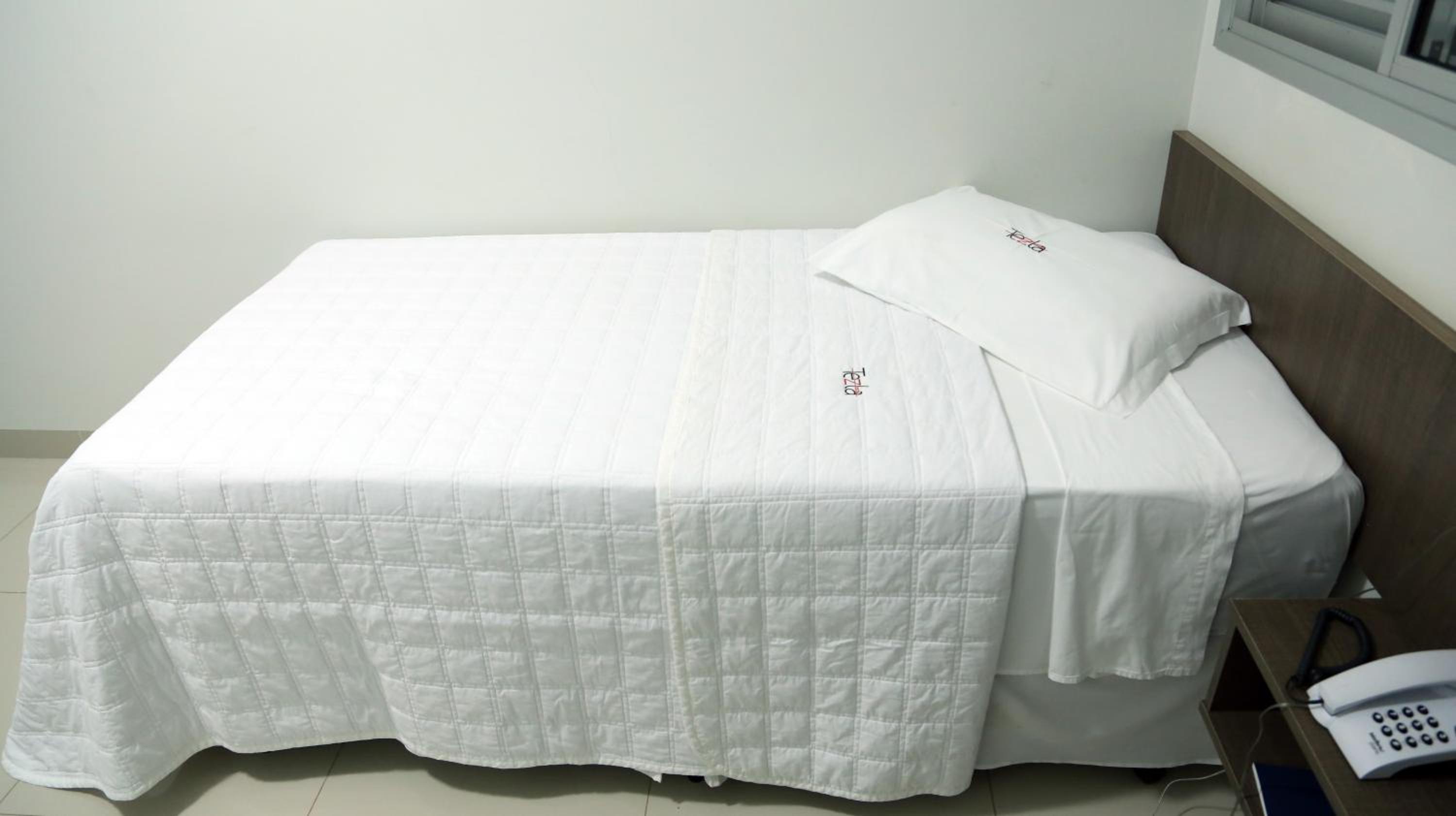 Standard Queen Room photo 1